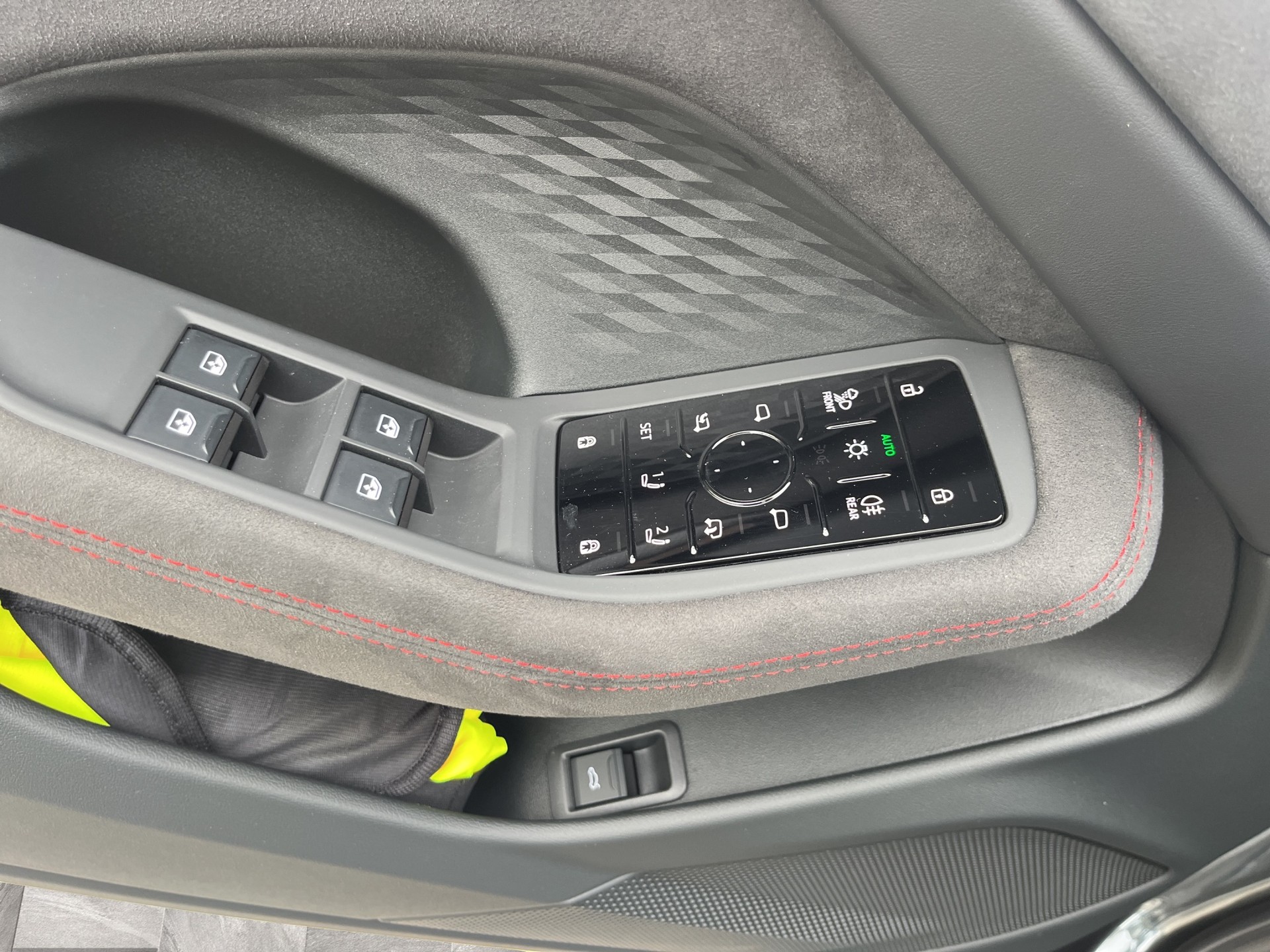 AUDI A6 Avant TFSI quattro 270 kW S tronic*Panorama-Glasdach, B&O Sound, (5-Jahre Garantie)-image-19