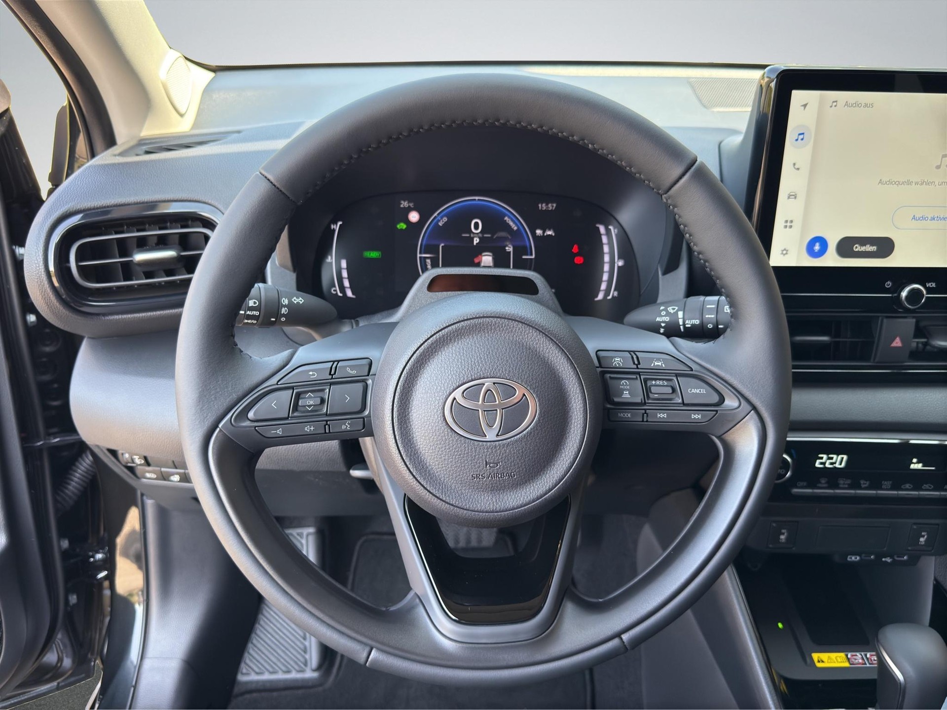 TOYOTA Yaris 1.5 VVT-i HSD Trend-image-9