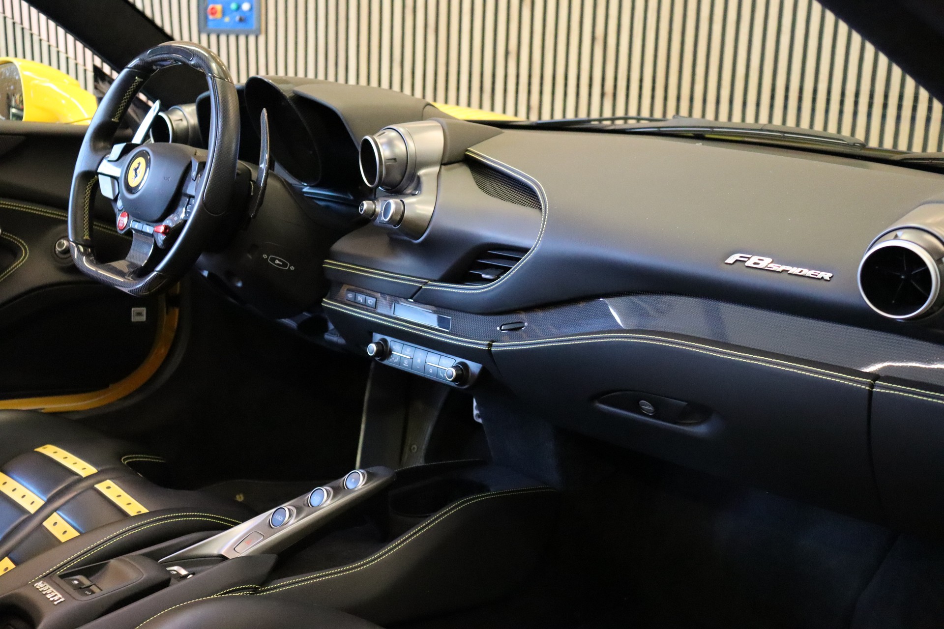 FERRARI F8 Spider-image-16