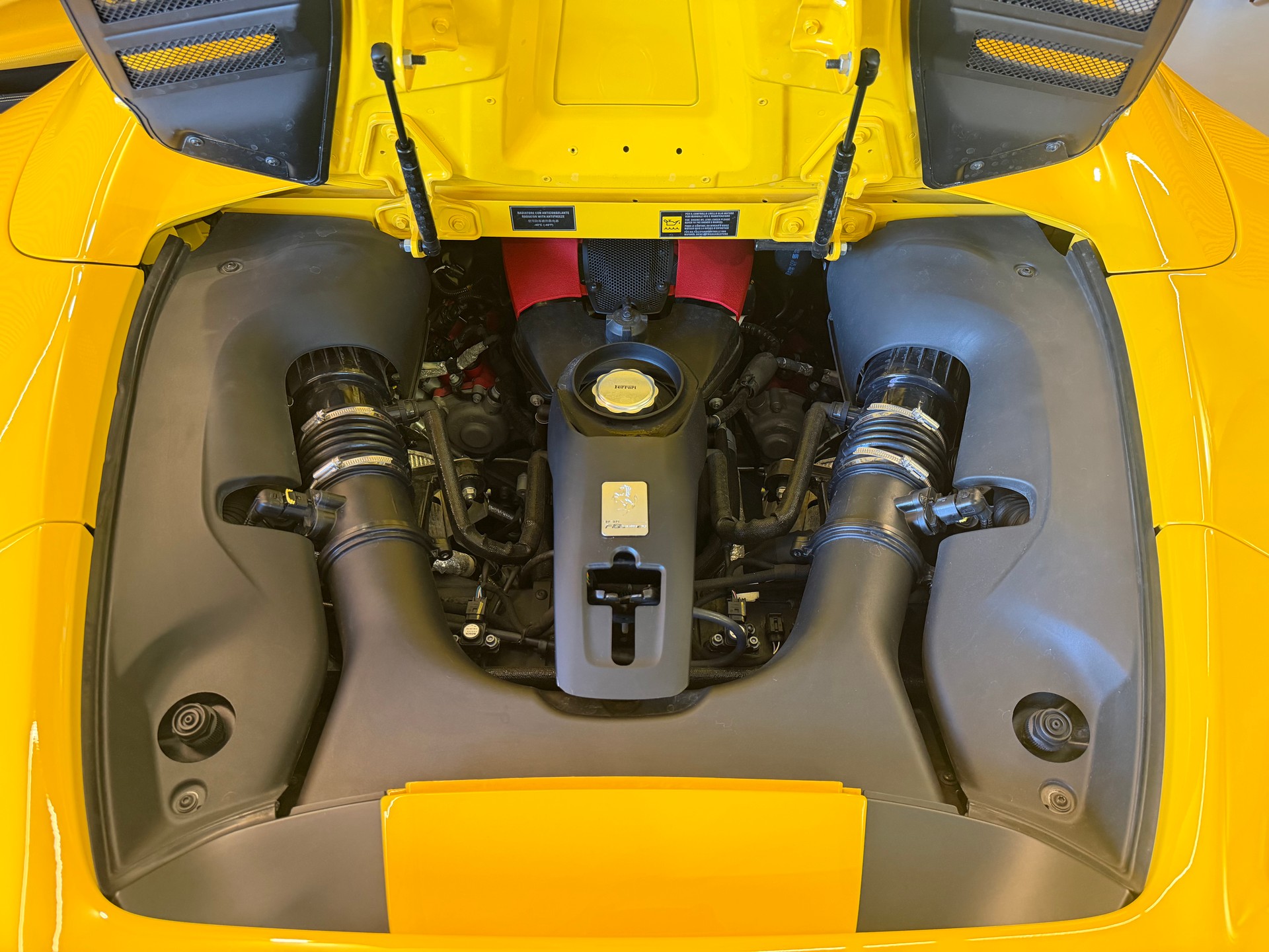 FERRARI F8 Spider-image-19