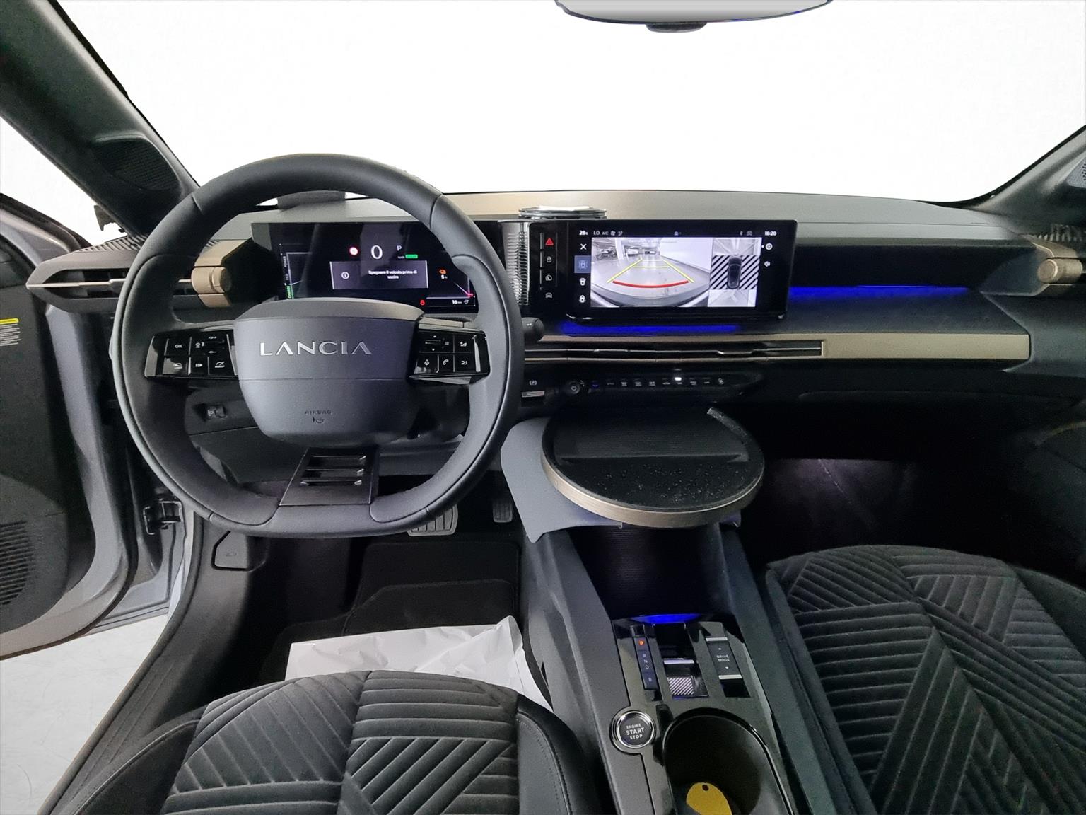 LANCIA Ypsilon Elektro 156 LX-image-7
