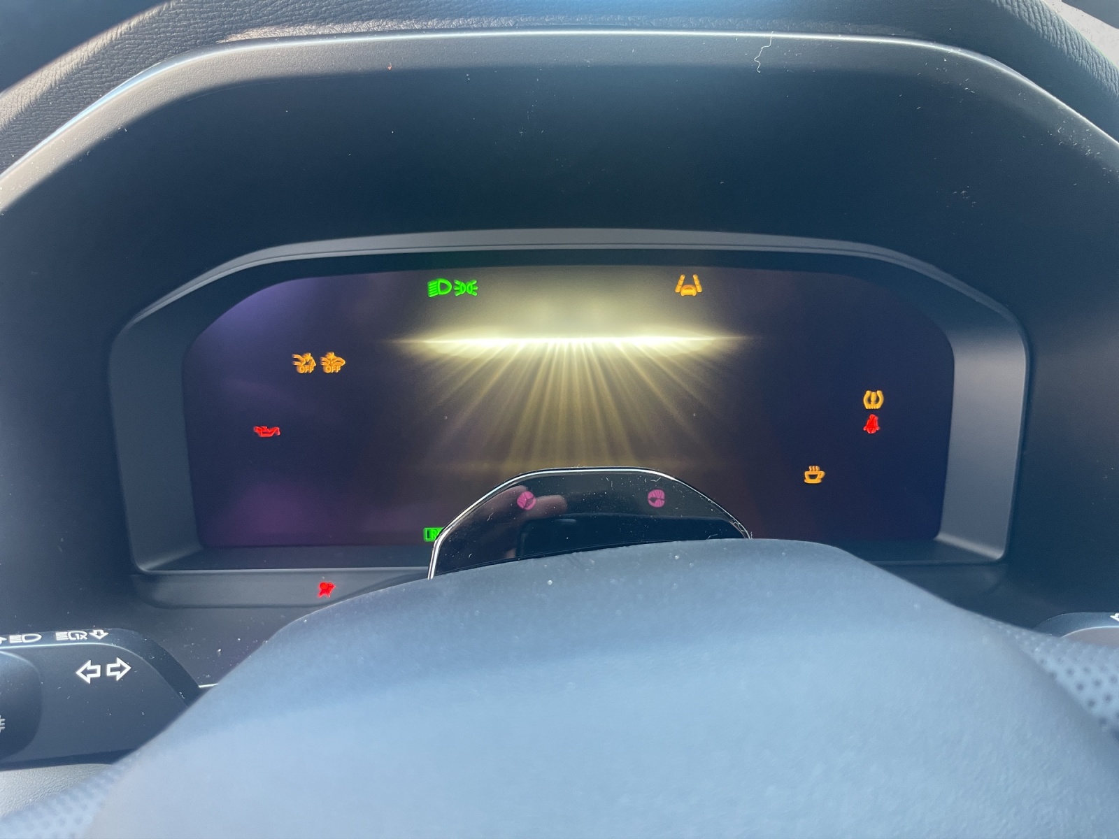 MITSUBISHI Outlander 2.4 PHEV Inform 4x4-image-9