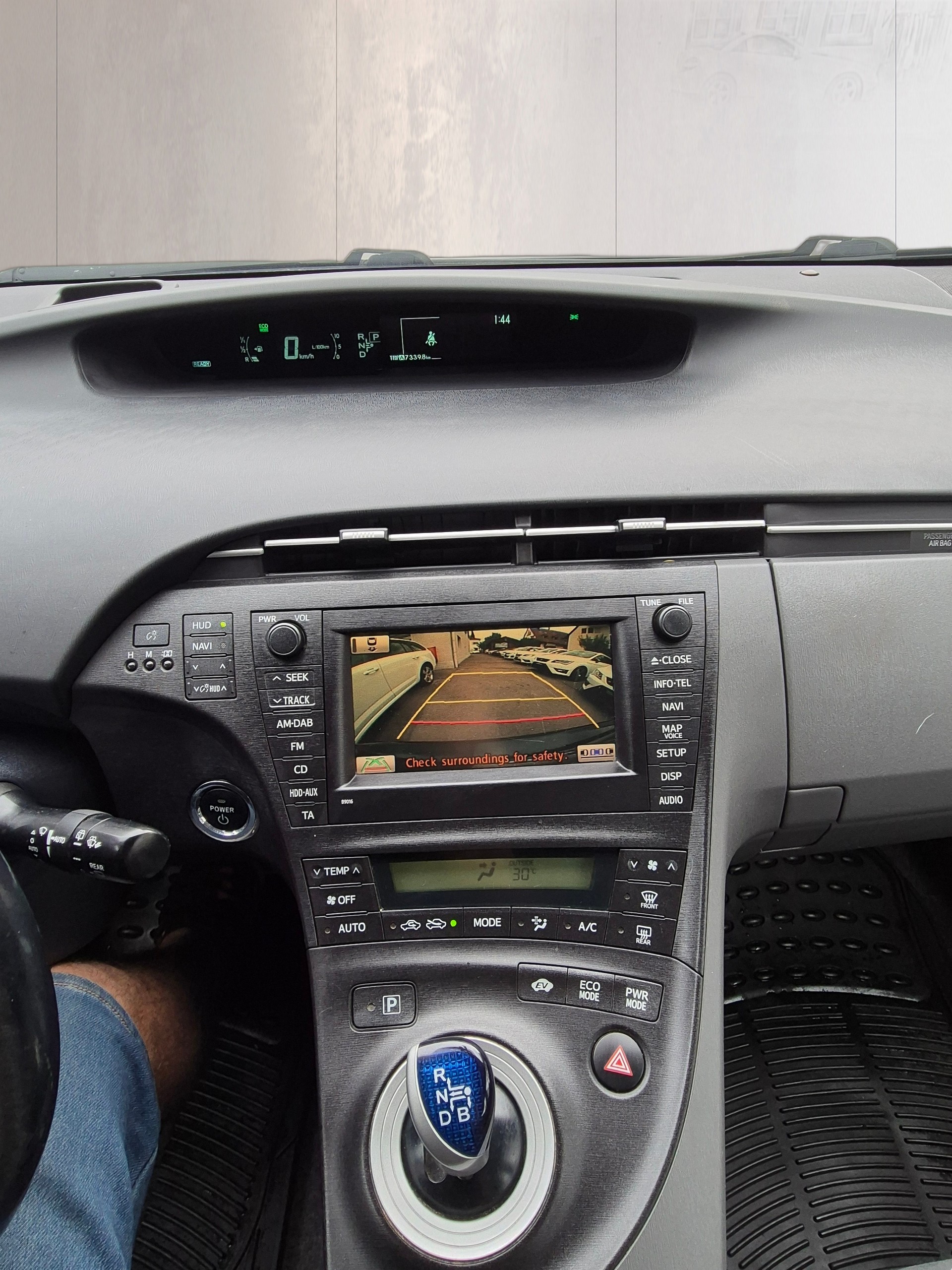 TOYOTA Prius 1.8 16V HSD Sol Premium-image-15