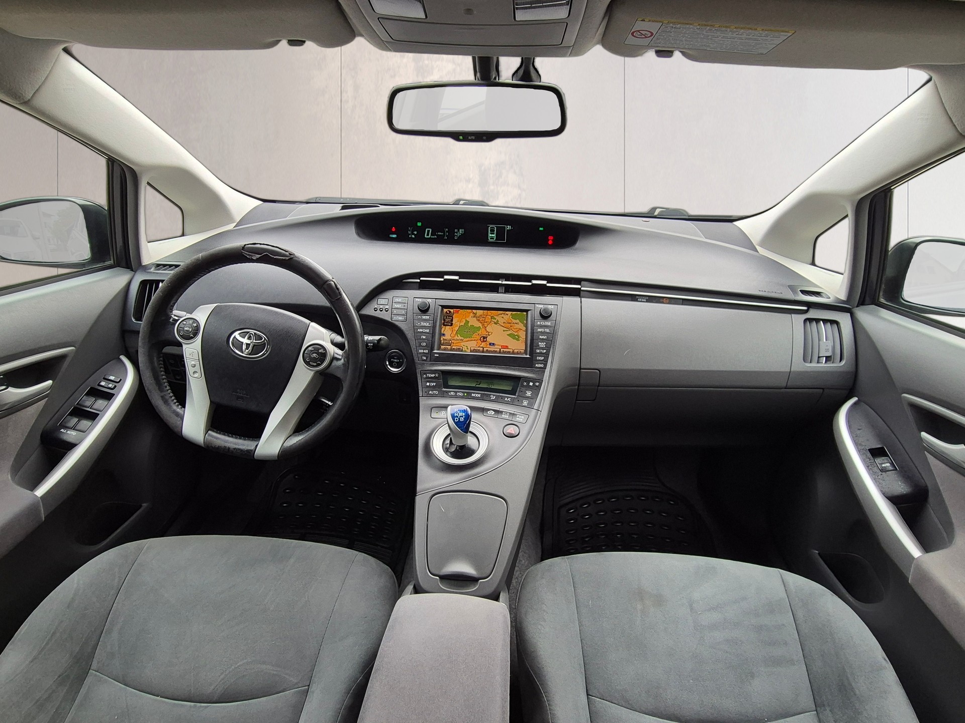 TOYOTA Prius 1.8 16V HSD Sol Premium-image-10