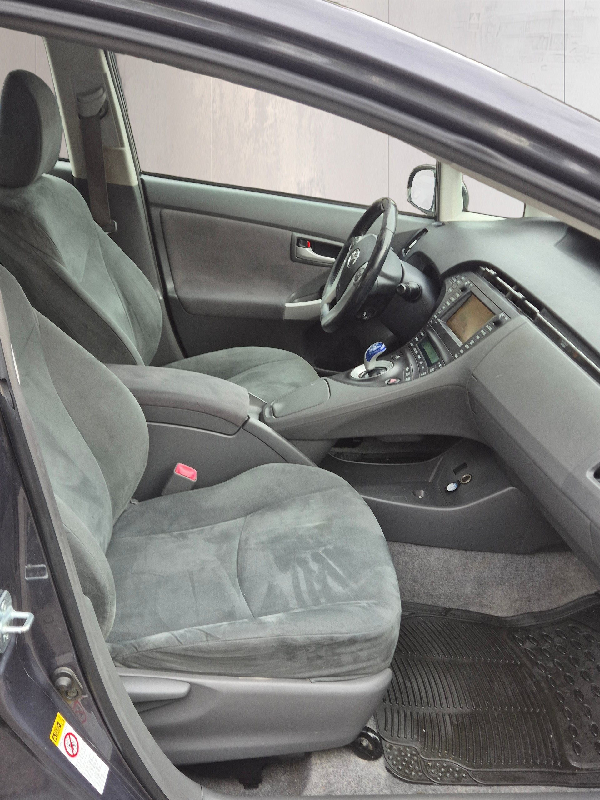 TOYOTA Prius 1.8 16V HSD Sol Premium-image-7
