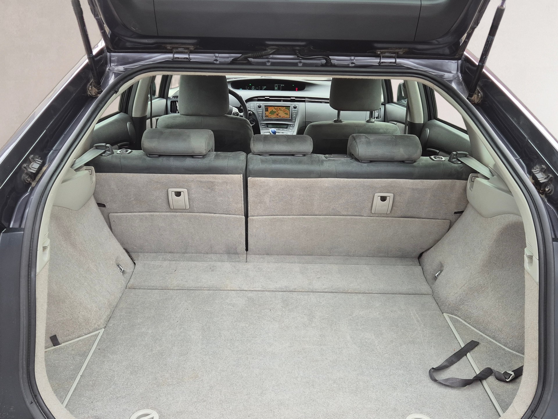TOYOTA Prius 1.8 16V HSD Sol Premium-image-9