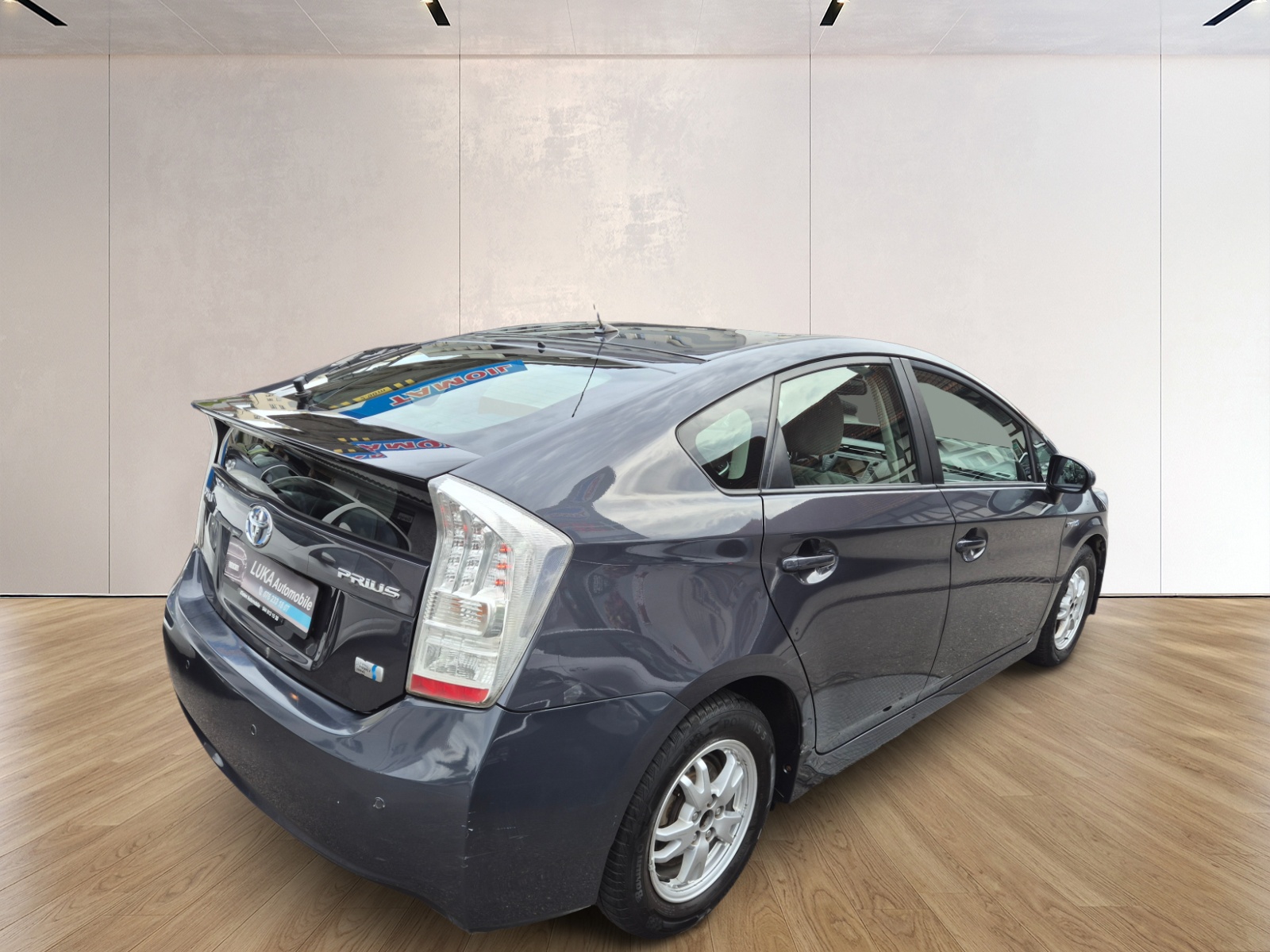 TOYOTA Prius 1.8 16V HSD Sol Premium-showroom-element-3