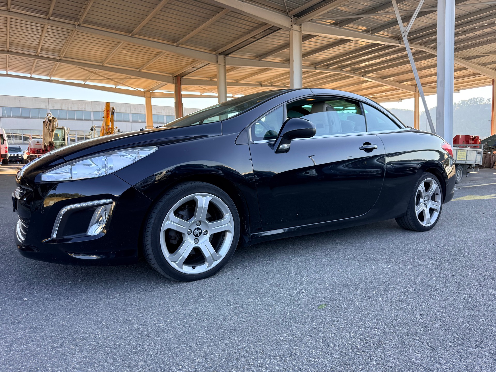 PEUGEOT 308 CC 1.6 16V Turbo R.Garros Automatic-image-1