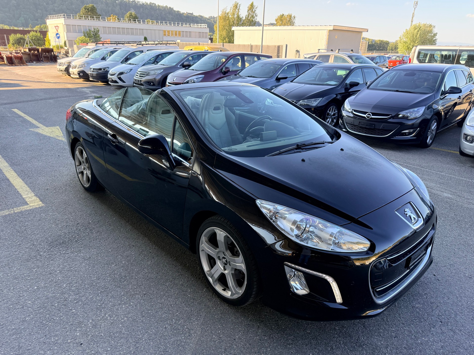 PEUGEOT 308 CC 1.6 16V Turbo R.Garros Automatic-image-15