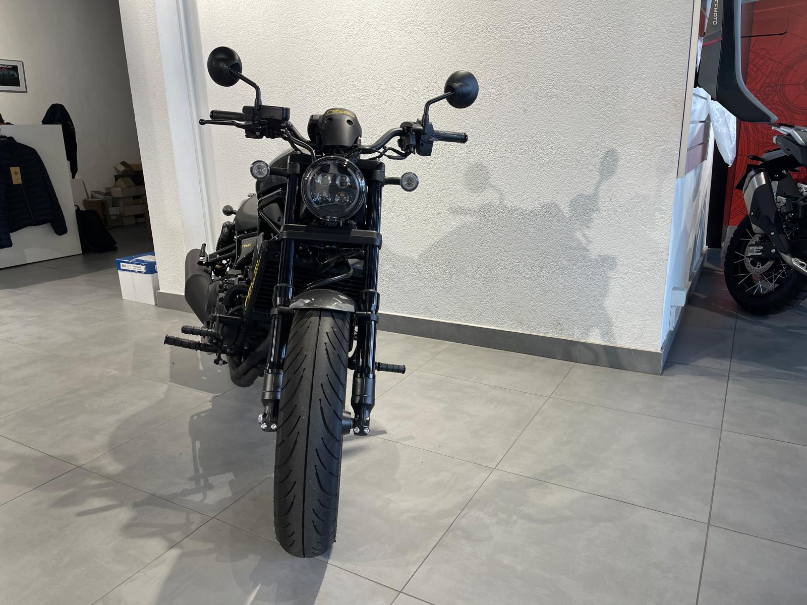 HONDA CMX 1100 Rebel DCT | Occasion | nur 3’200 km | Top ZustandCMX 1100 DCTRebel-showroom-element-3