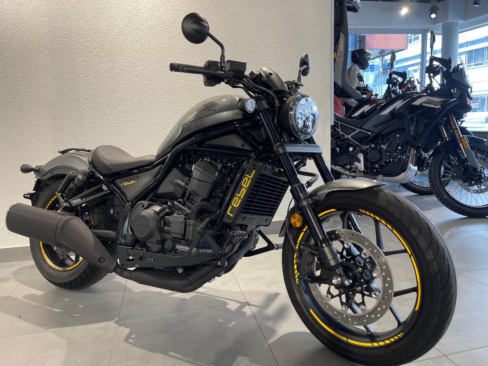 HONDA CMX 1100 Rebel DCT | Occasion | nur 3’200 km | Top ZustandCMX 1100 DCTRebel-showroom-element-2