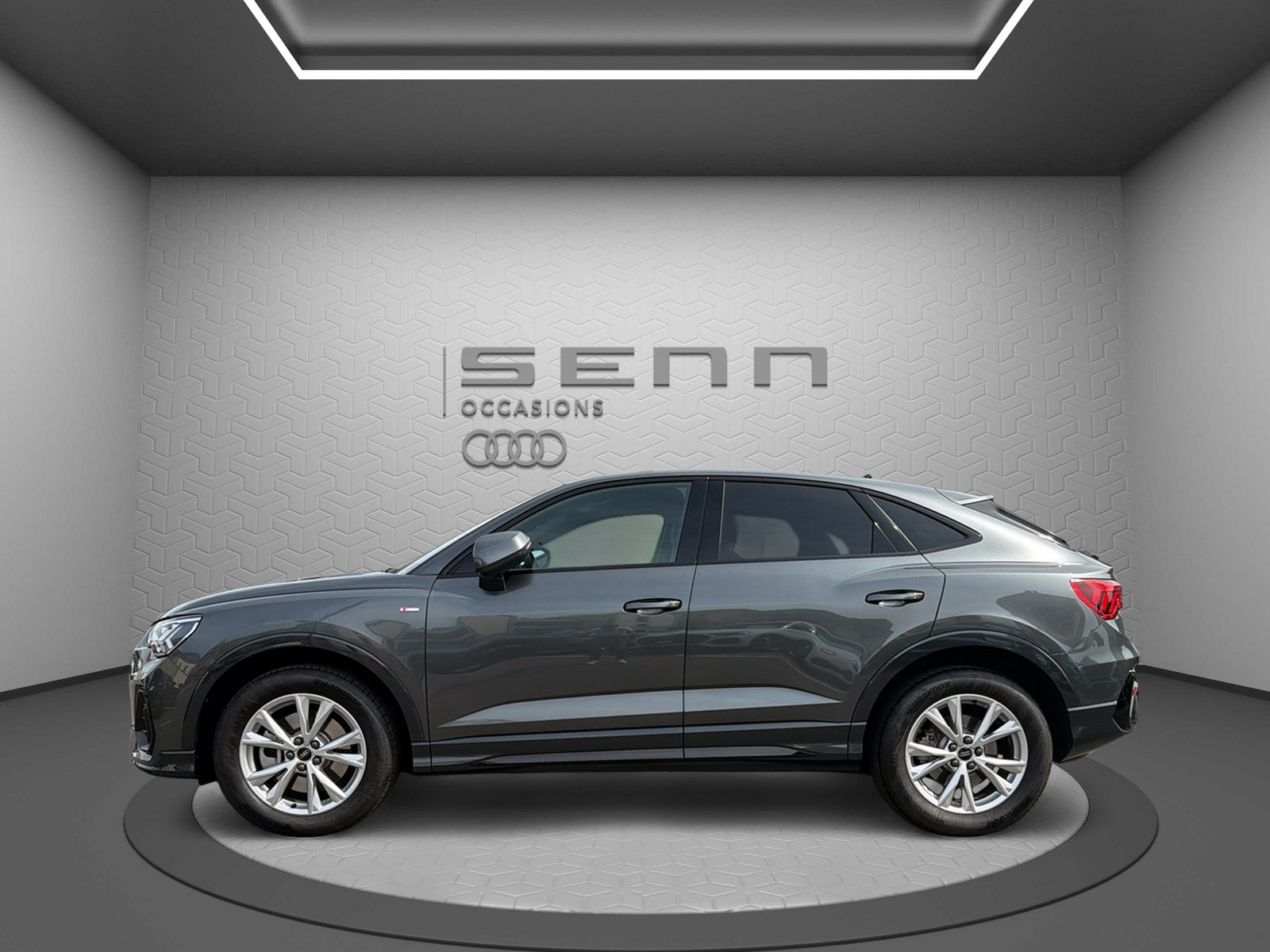 AUDI Q3 Sportback 40 TFSI S line quattro S-tronic-image-2