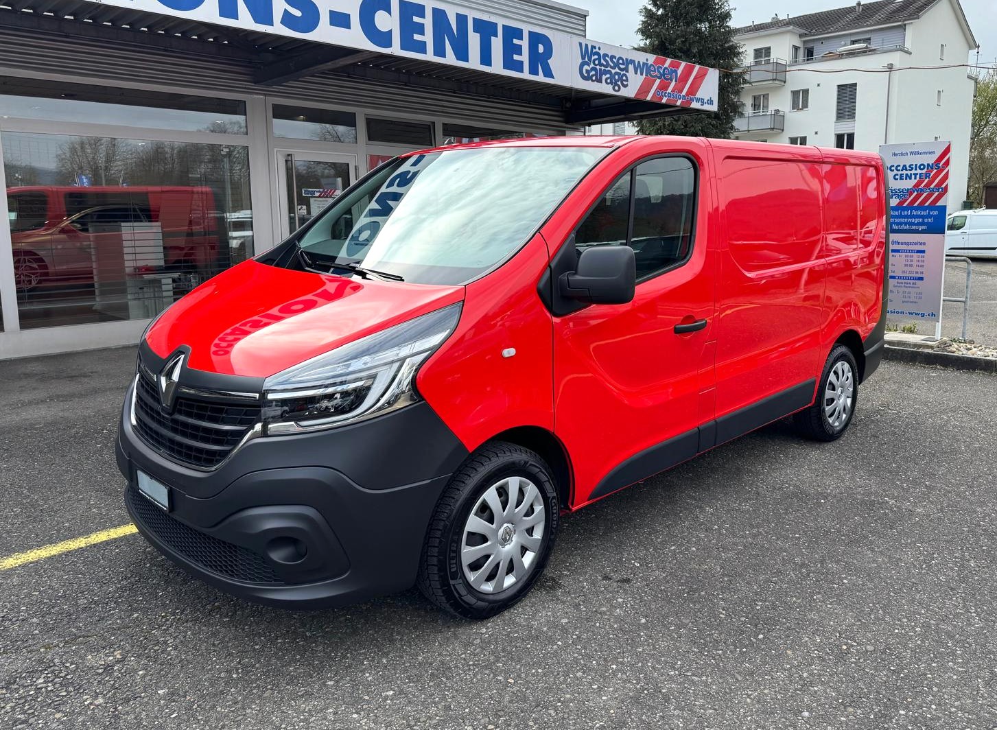 RENAULT Trafic 2.0 Energy dCi 120 3.0t Business L1H1-image-8