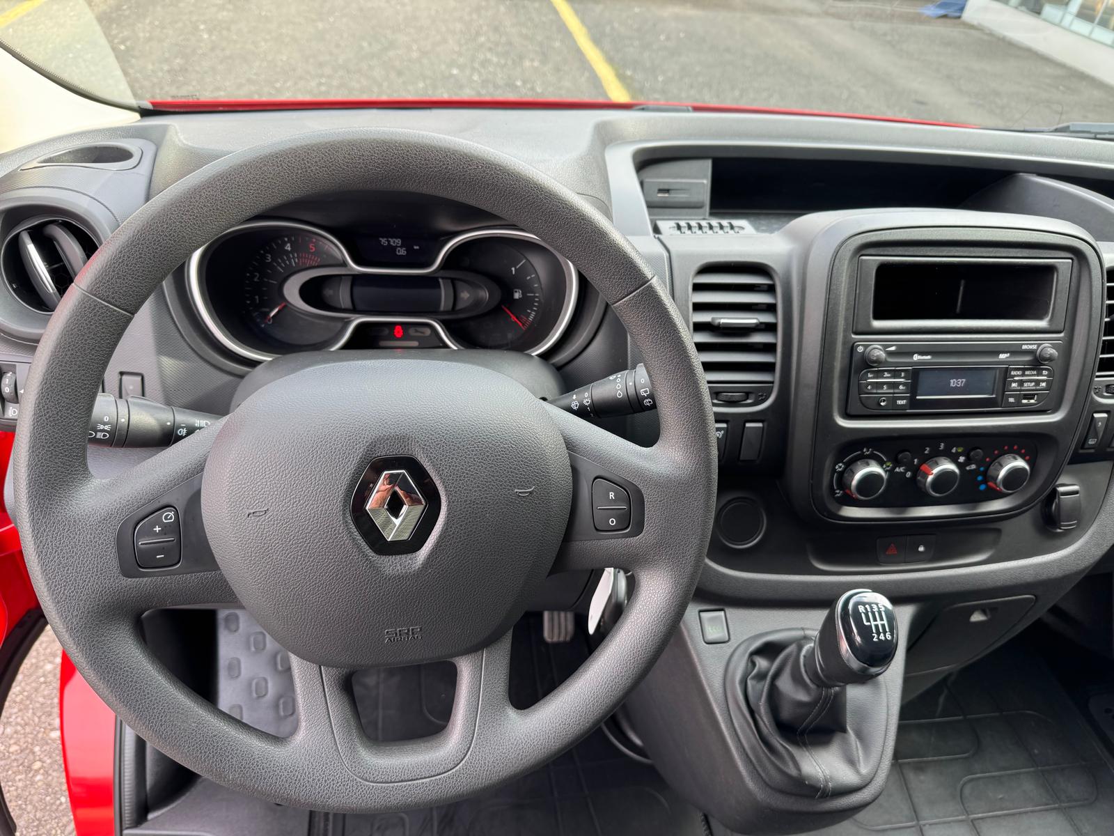 RENAULT Trafic 2.0 Energy dCi 120 3.0t Business L1H1-image-2