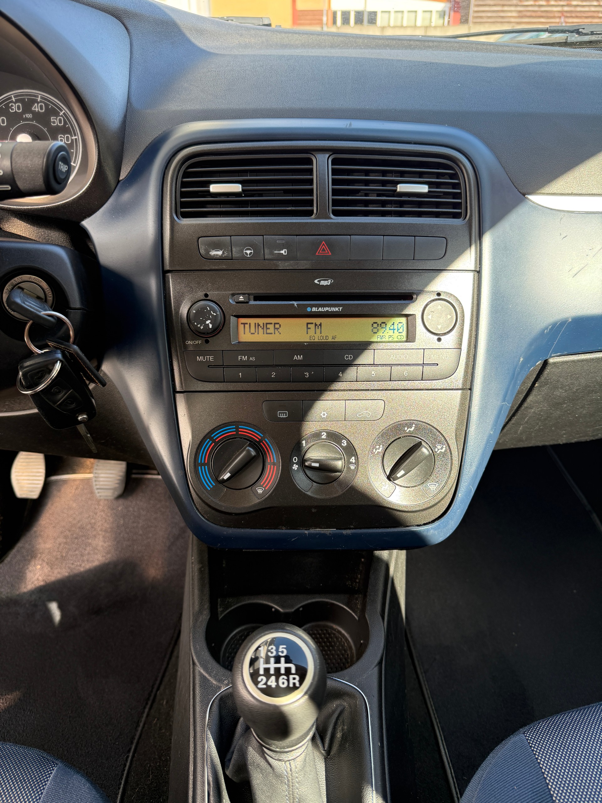 FIAT Punto 1.4 16V Emotion-image-12
