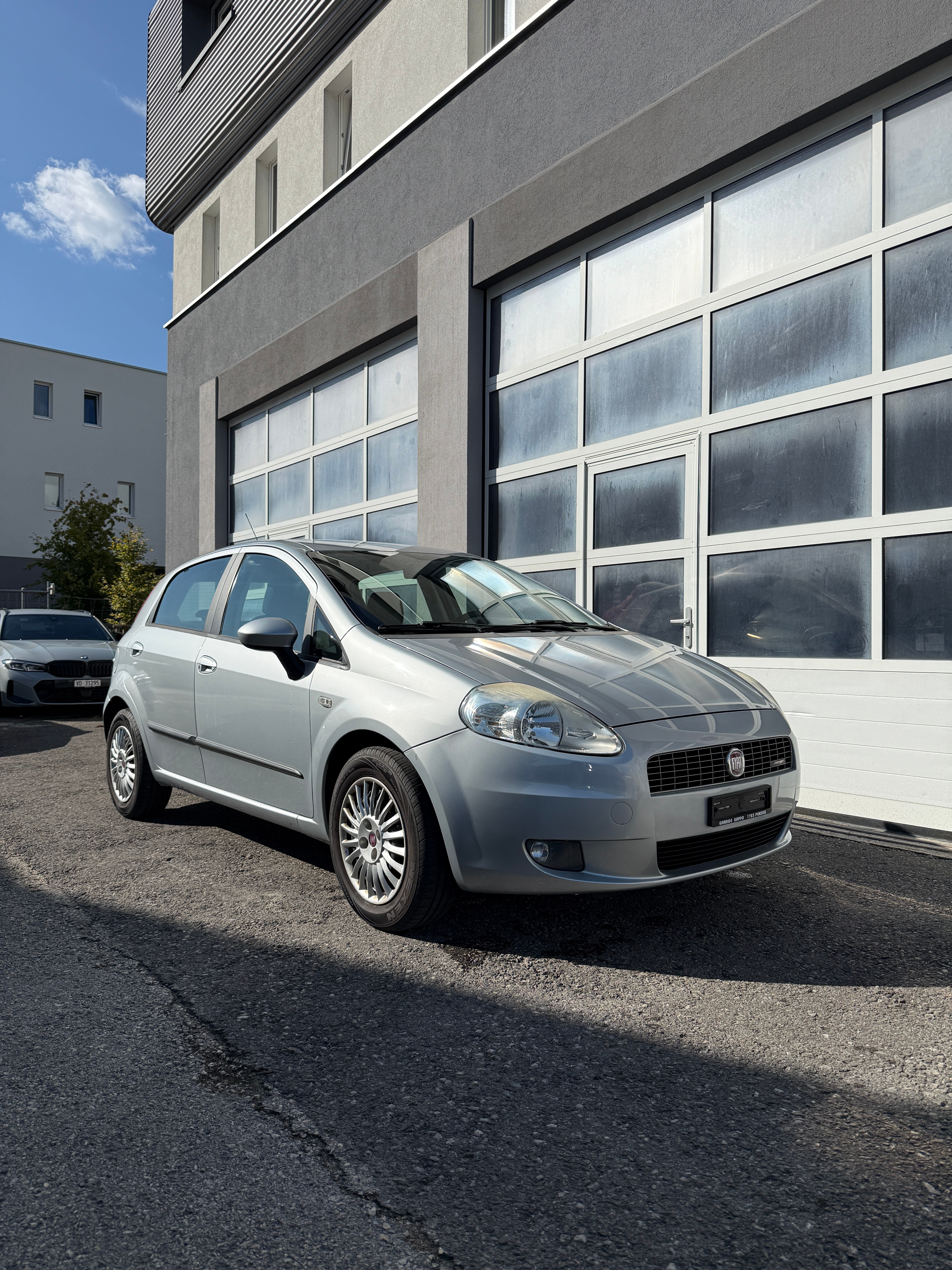 Car photo