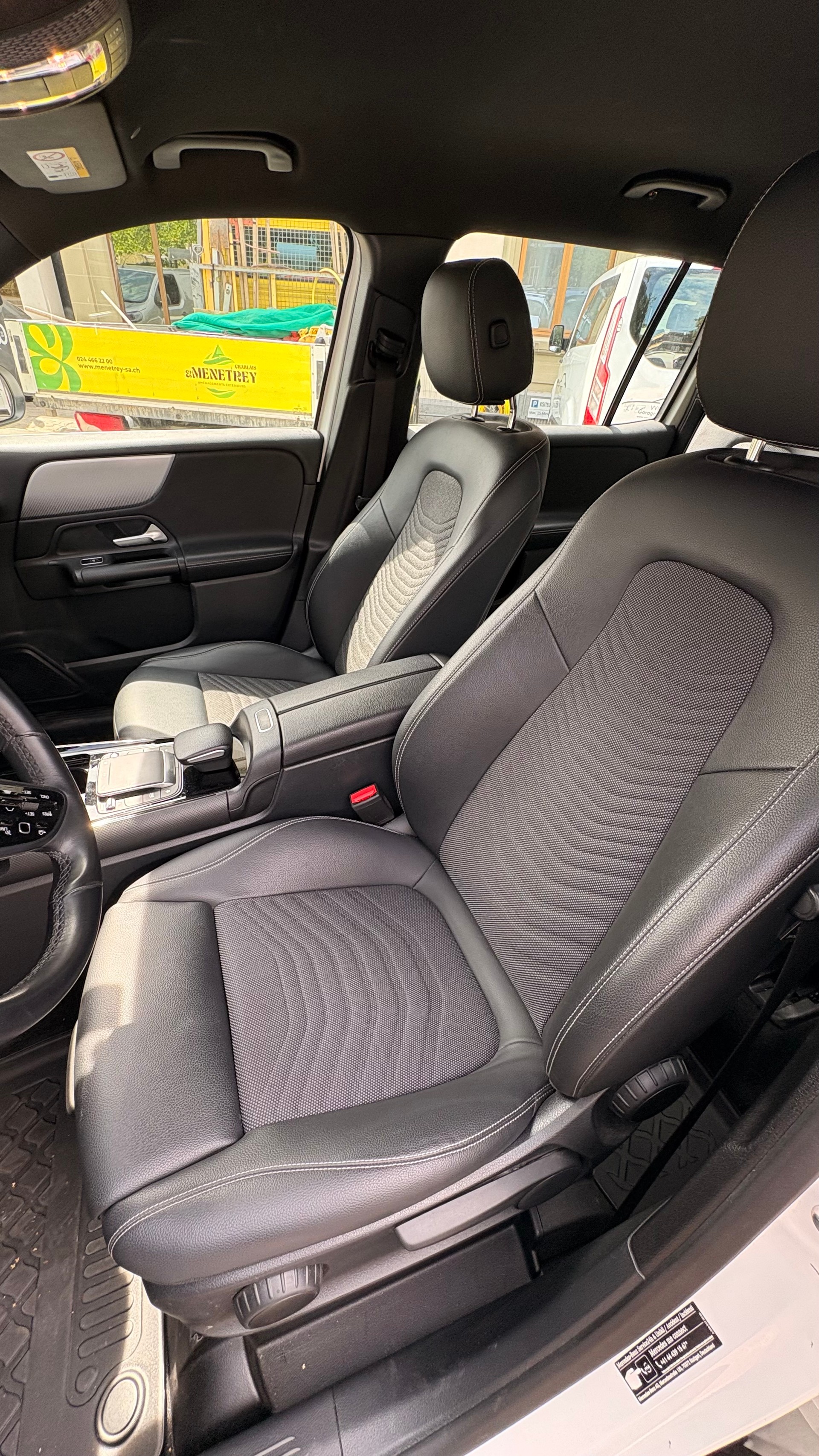MERCEDES-BENZ GLB 180 d Style-image-4