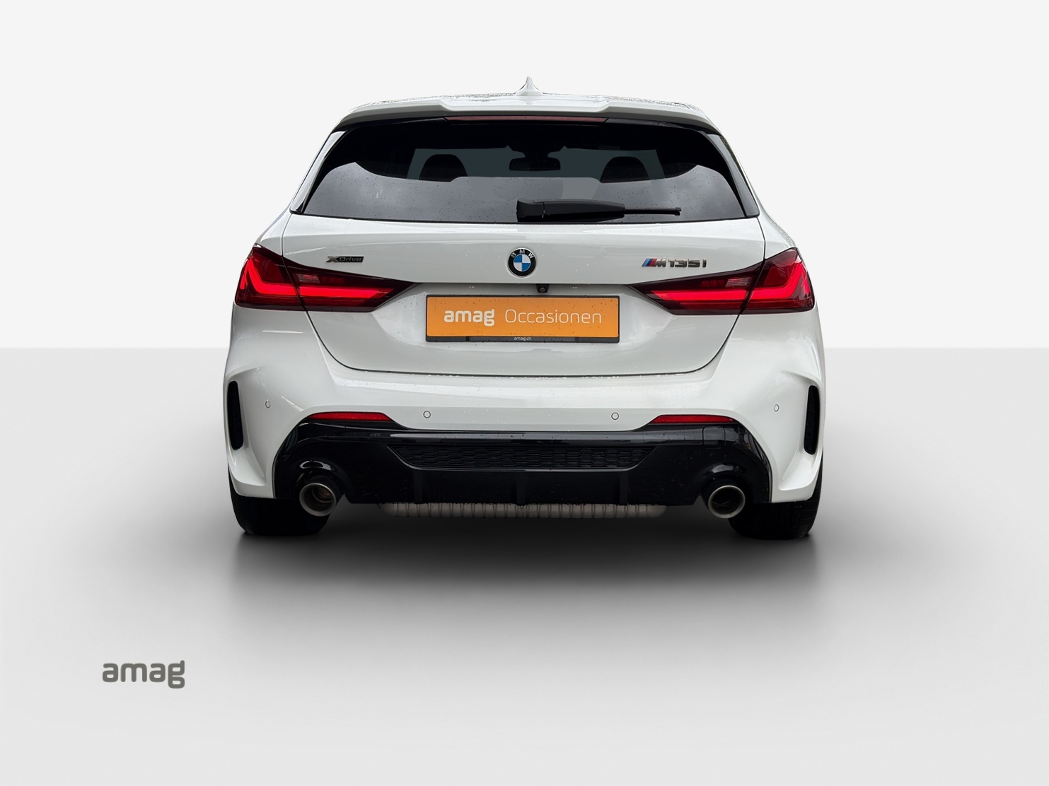 BMW M135i xDrive Steptronic-image-3