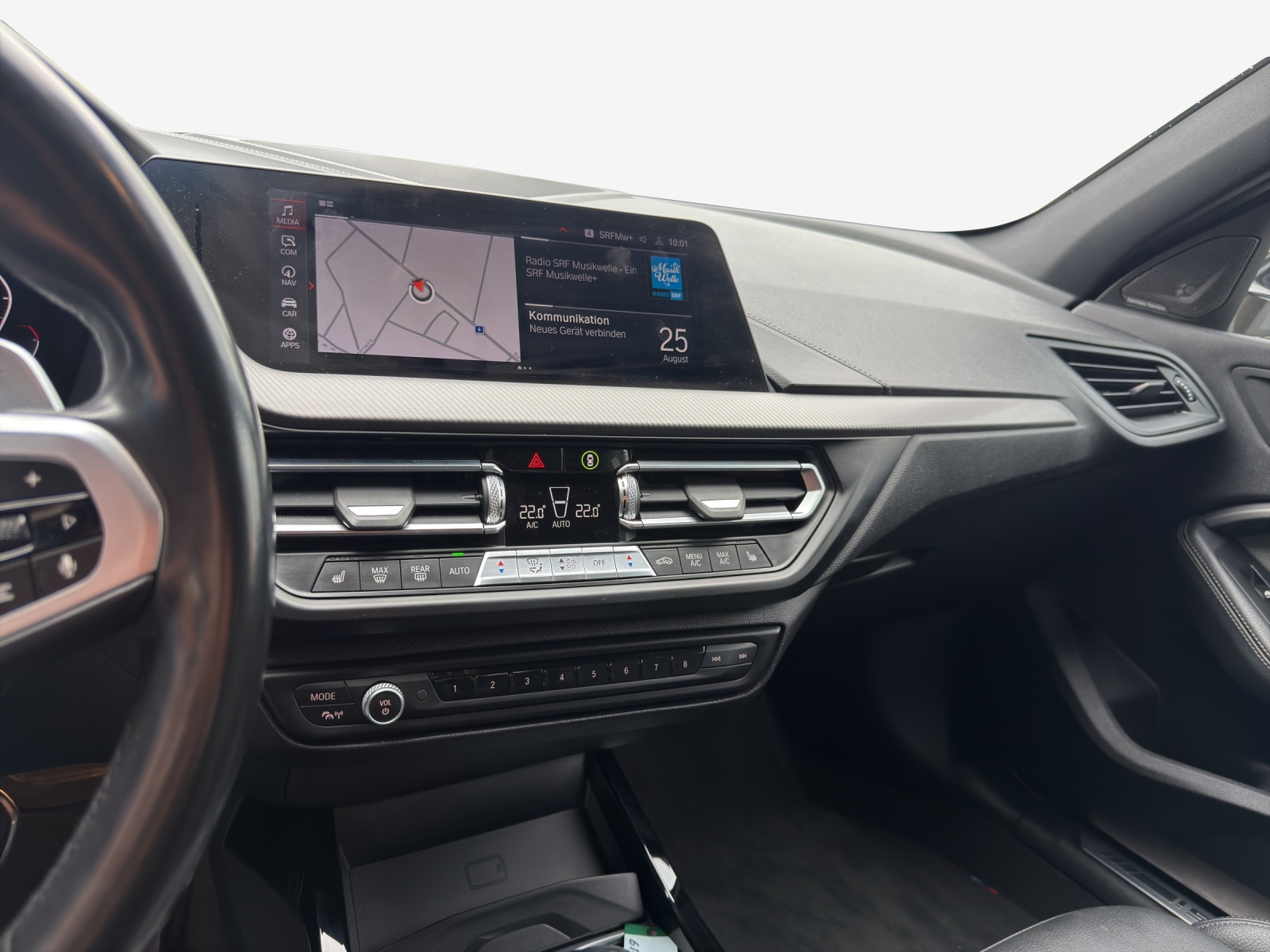 BMW M135i xDrive Steptronic-image-10