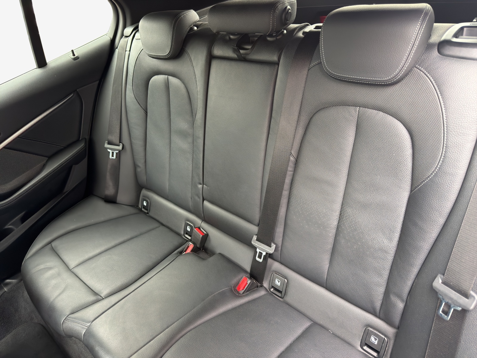 BMW M135i xDrive Steptronic-image-11