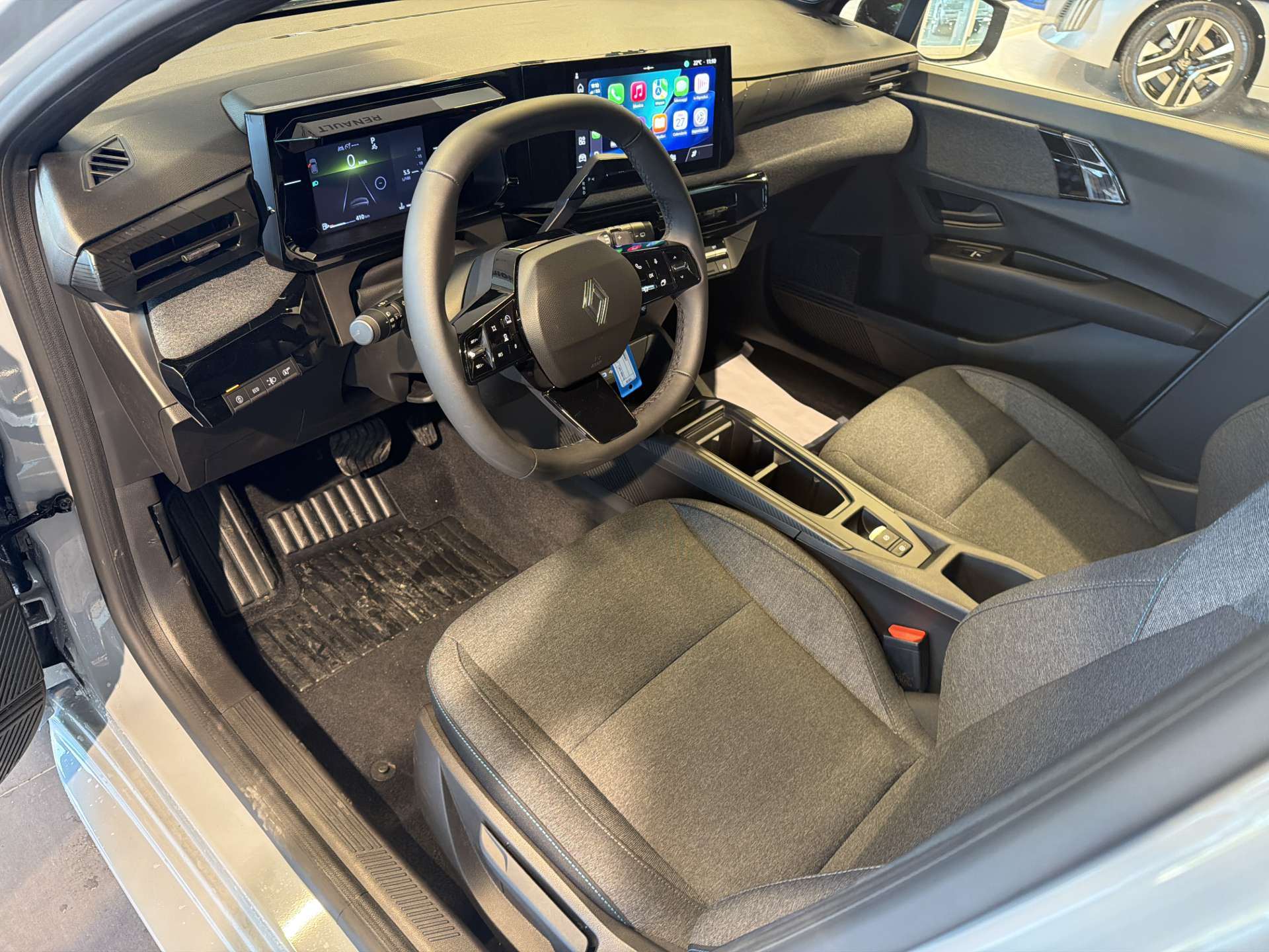 RENAULT Clio 1.2 TCe Evolution NEUES MODELL EDC-Automat-image-5