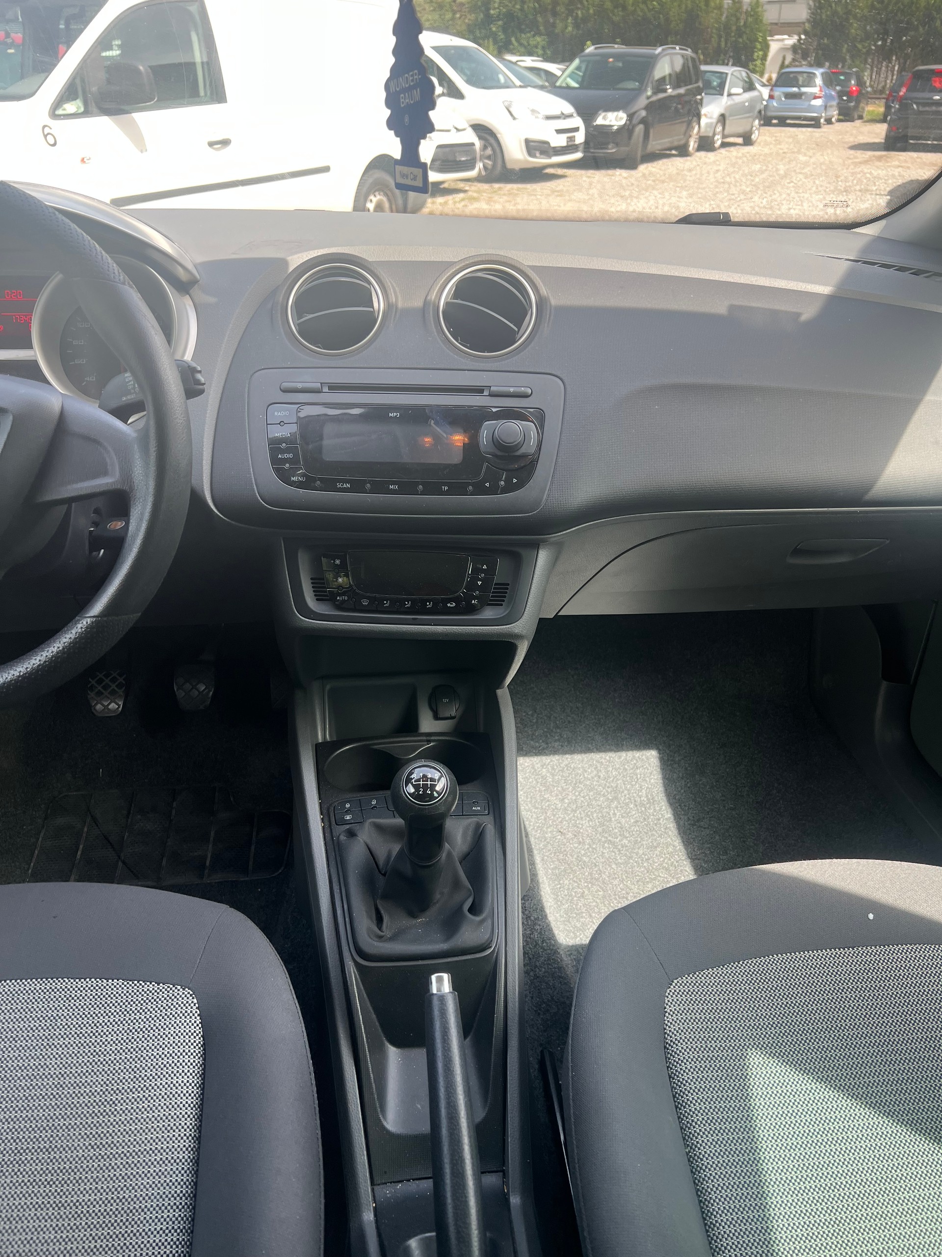 SEAT Ibiza 1.4 Reference-image-8