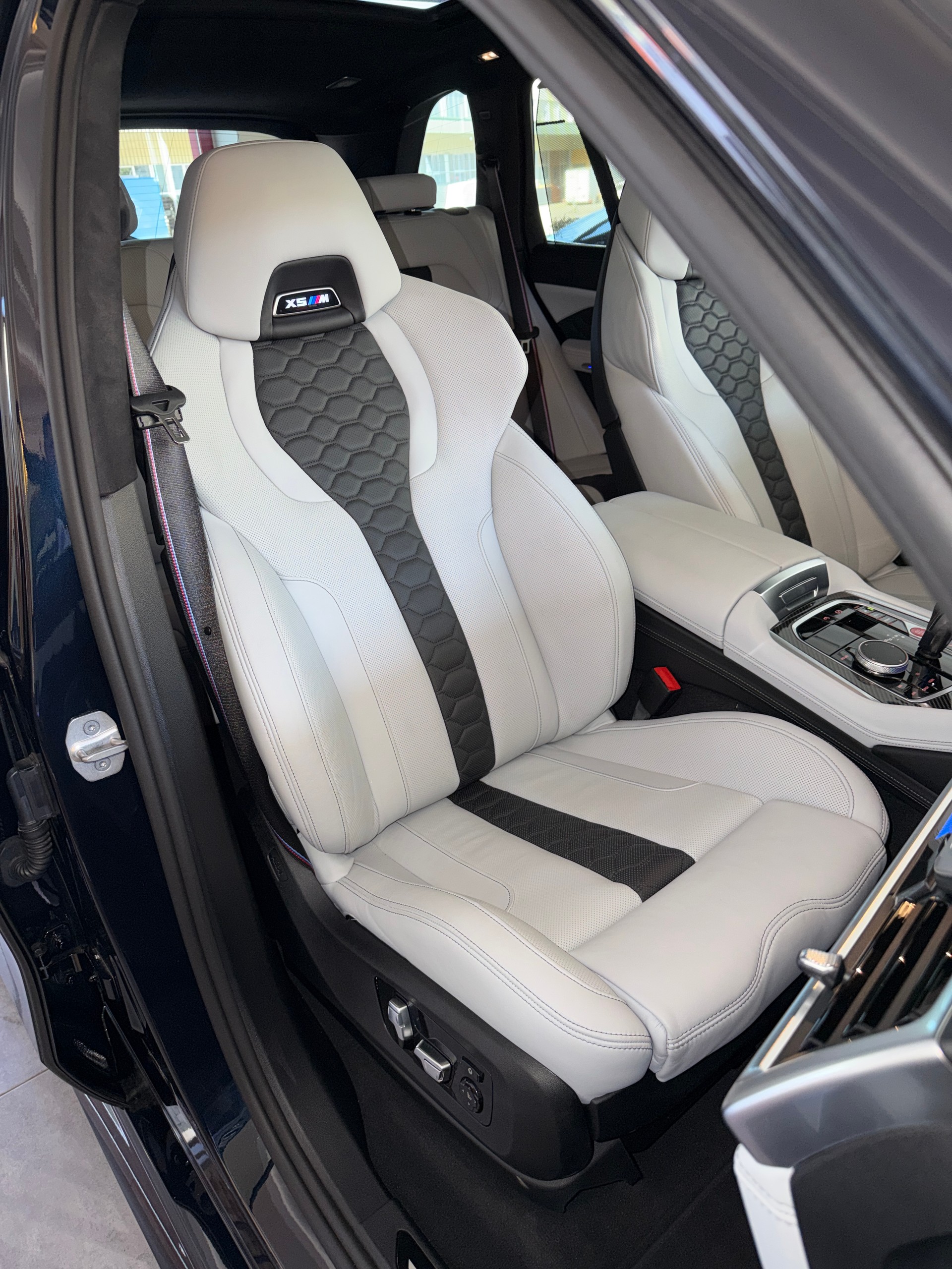 BMW X5M Competition-image-15