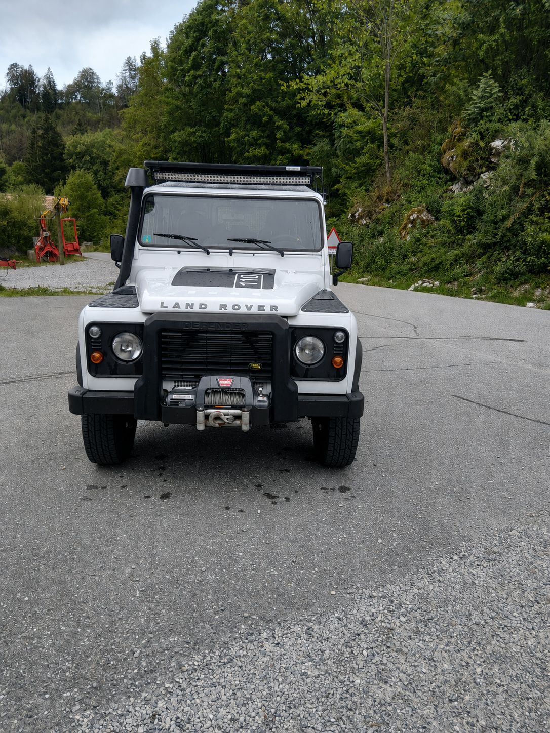 LAND ROVER Defender 110TD-image-2