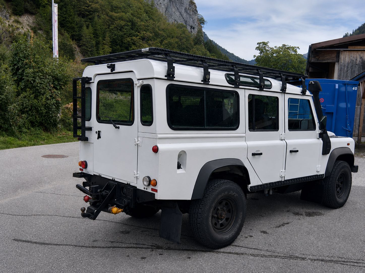LAND ROVER Defender 110TD-image-3