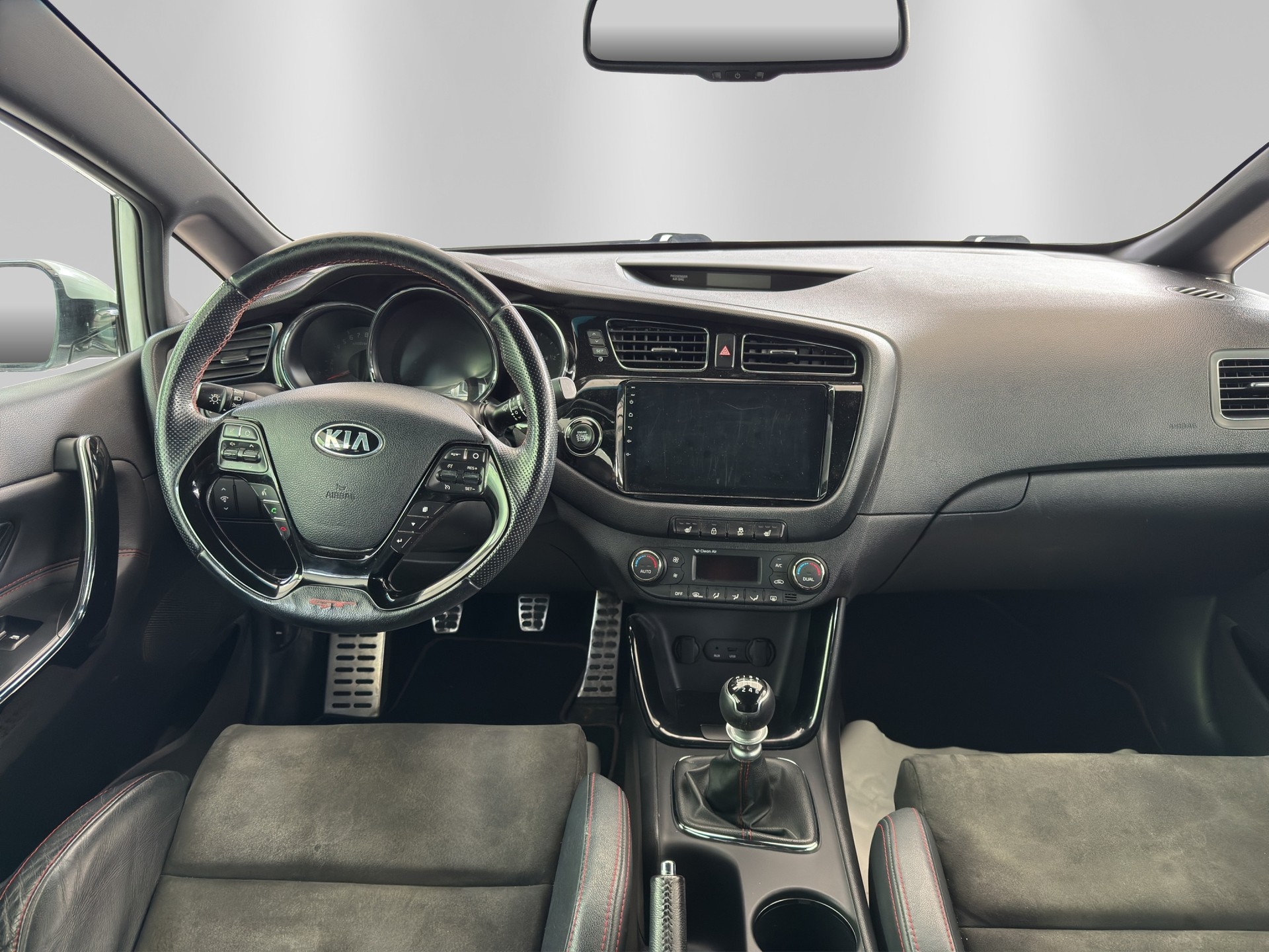 KIA Pro_Cee'd 1.6 GDi Turbo GT-image-8