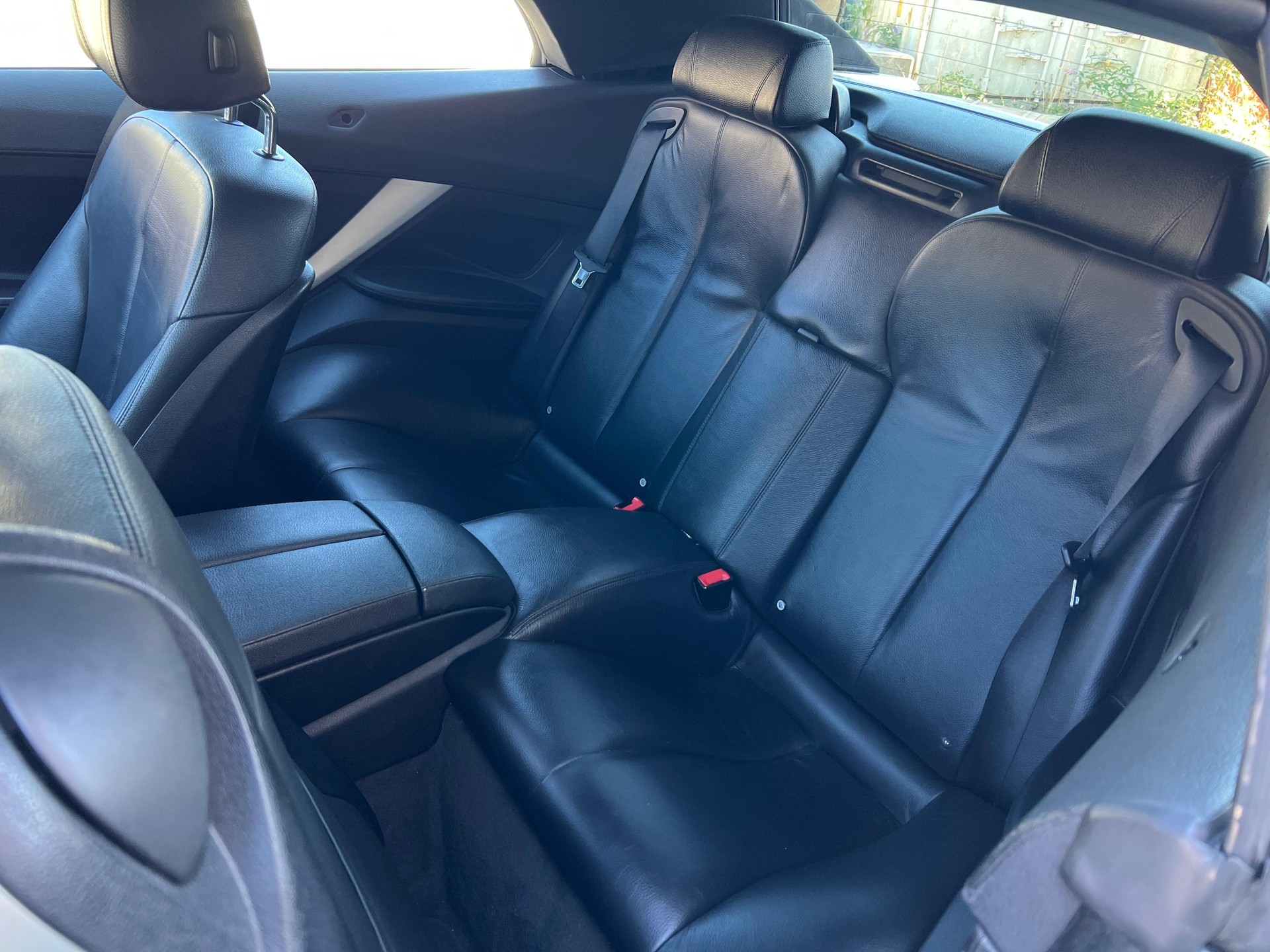 BMW 640i Cabrio-image-10