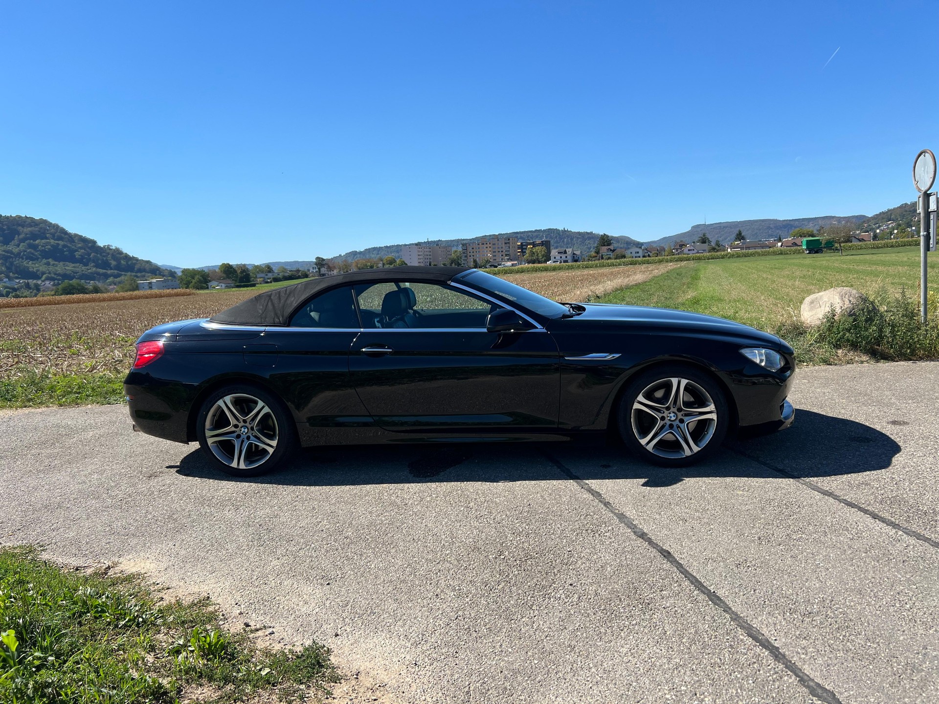 BMW 640i Cabrio-image-5