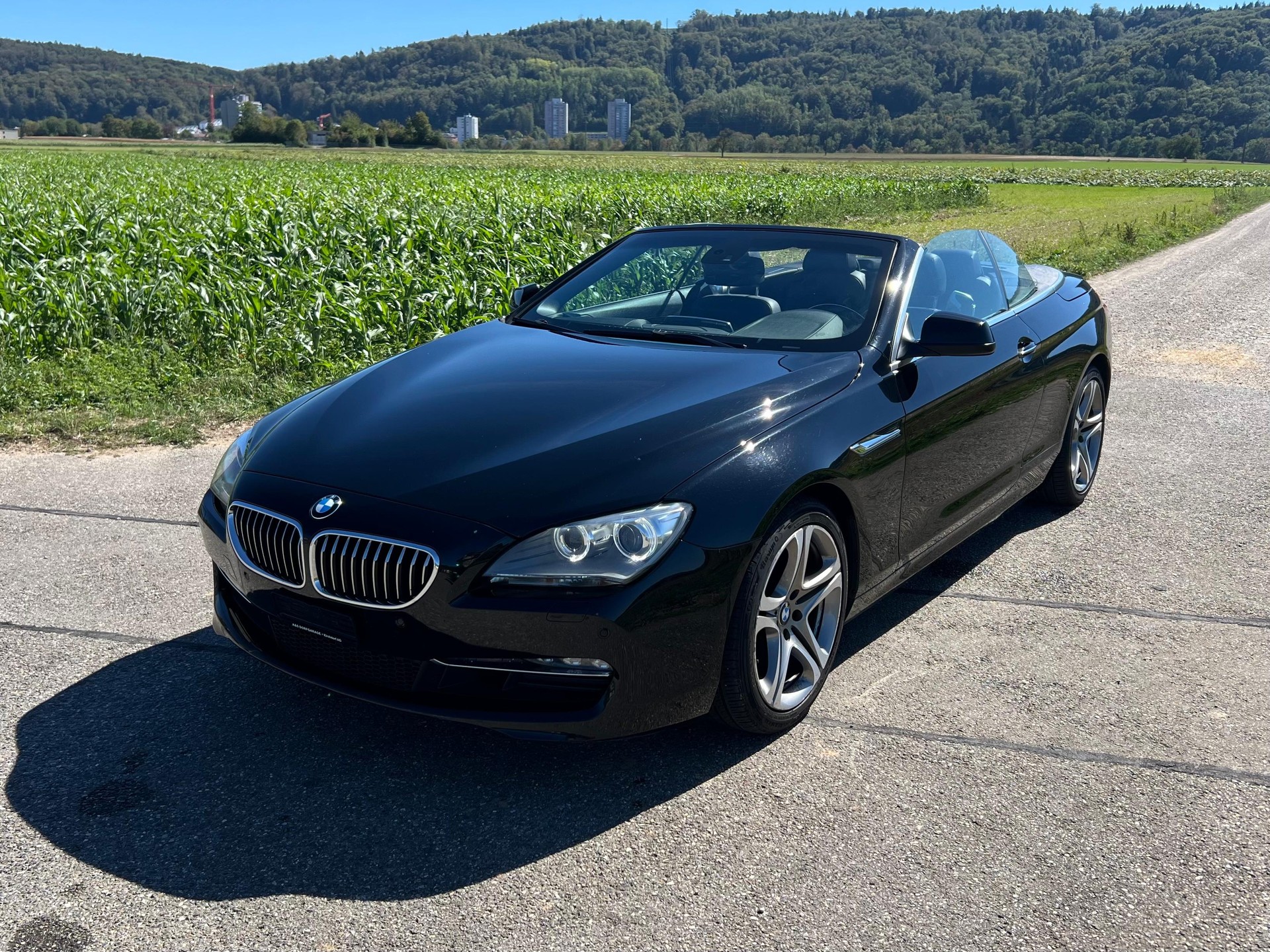 BMW 640i Cabrio-image-12