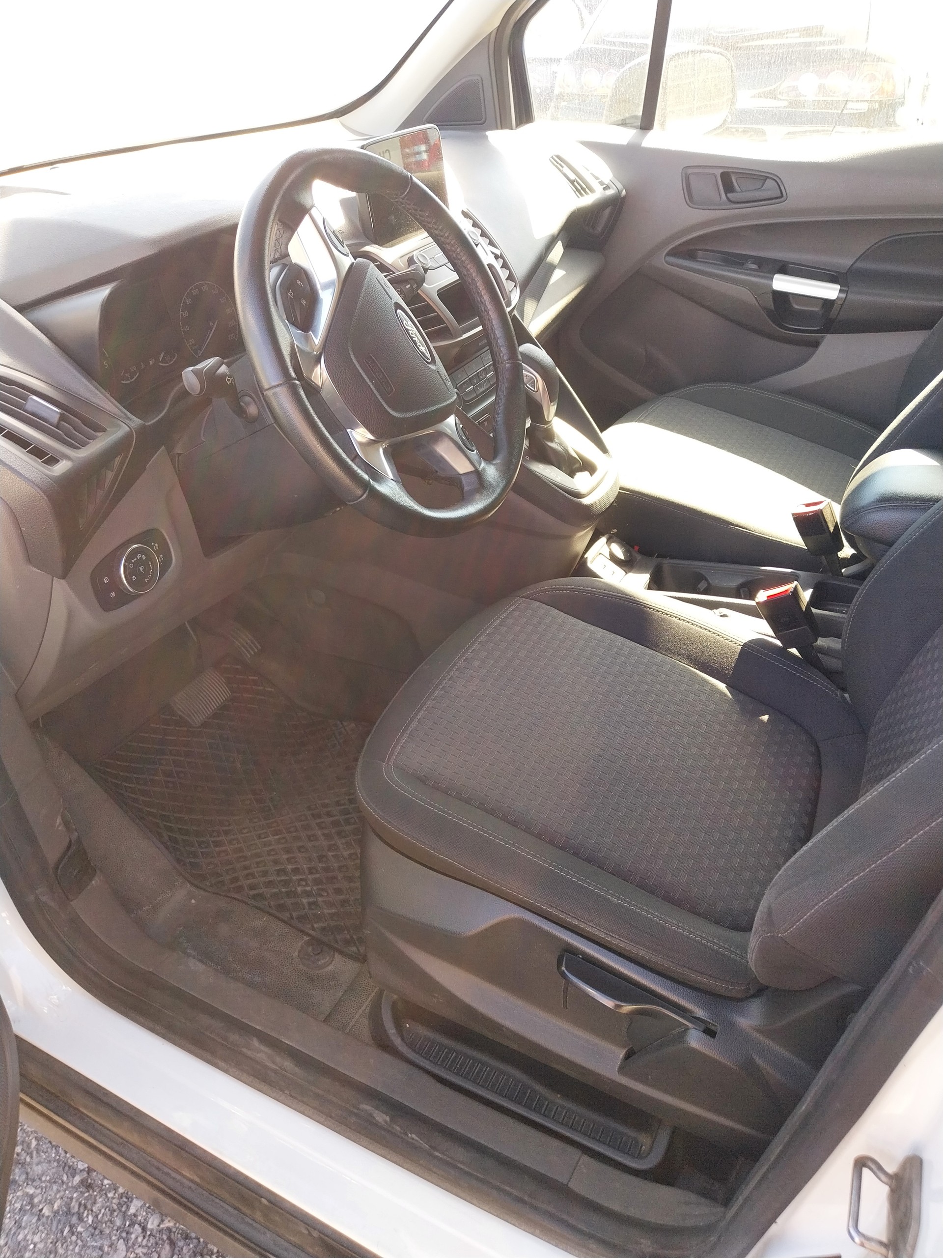 FORD Transit Connect DC T240 1.5 EcoBlue Trend Automat-image-6