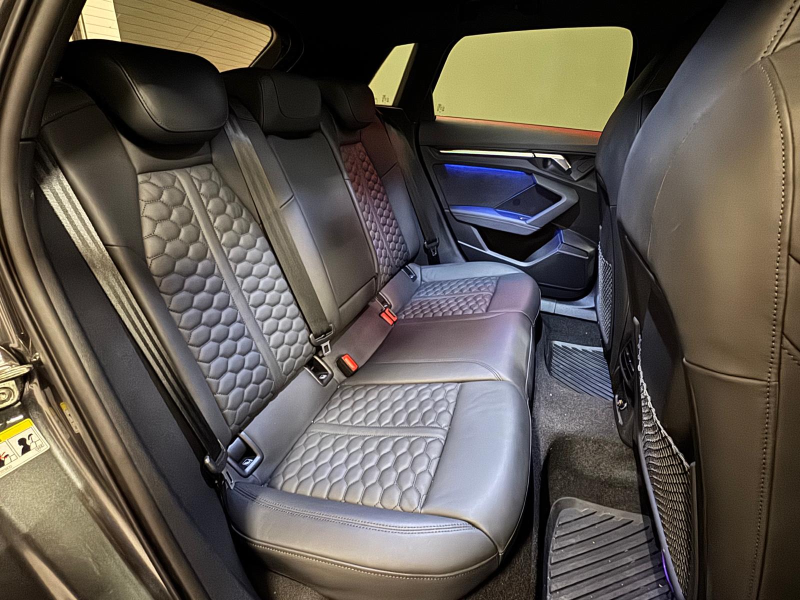 AUDI RS3 Sportback 2.5 TSI quattro S-tronic-image-14