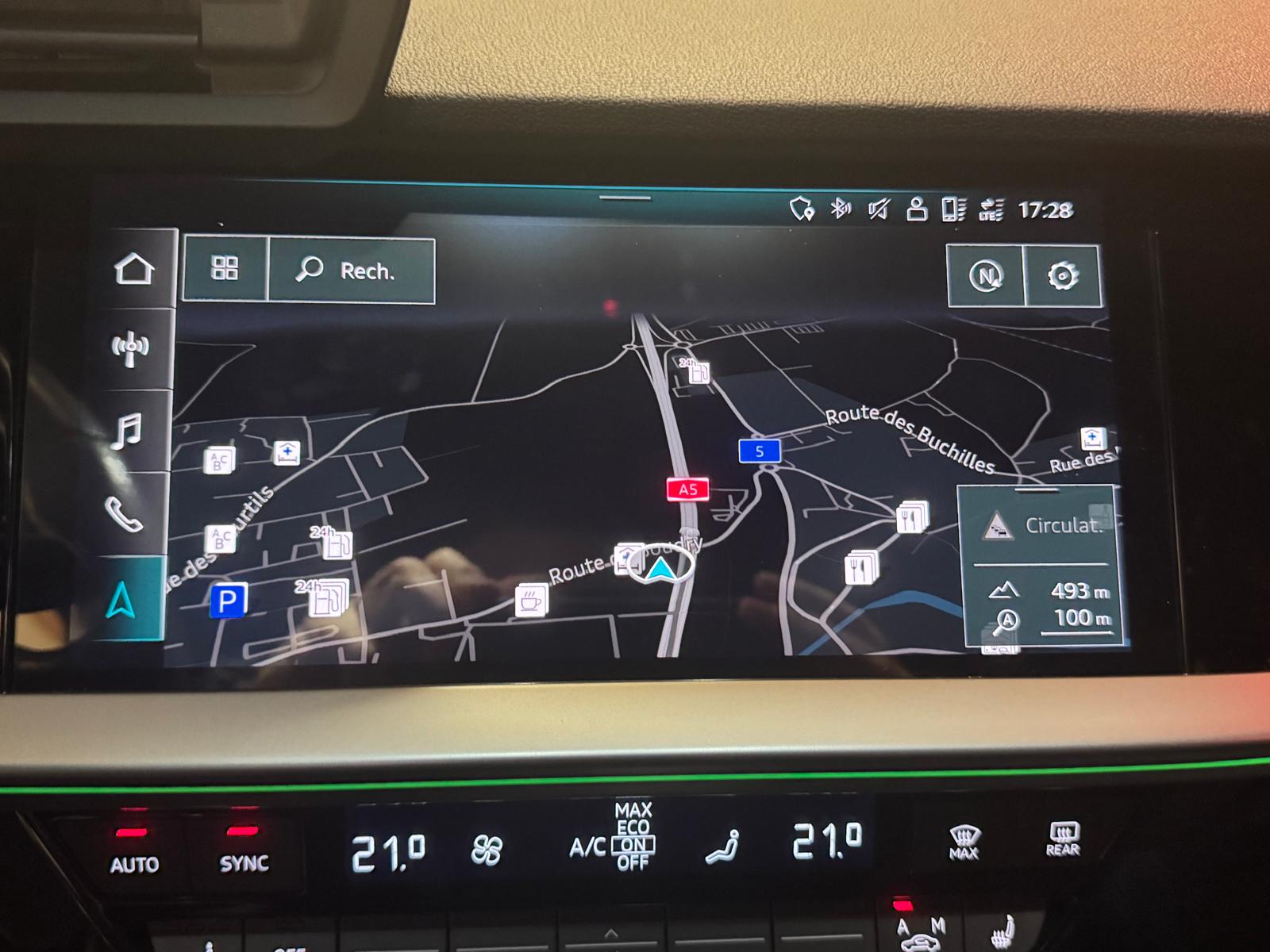 AUDI RS3 Sportback 2.5 TSI quattro S-tronic-image-24