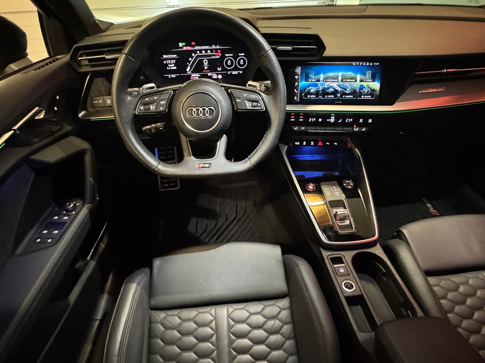 AUDI RS3 Sportback 2.5 TSI quattro S-tronic-image-17