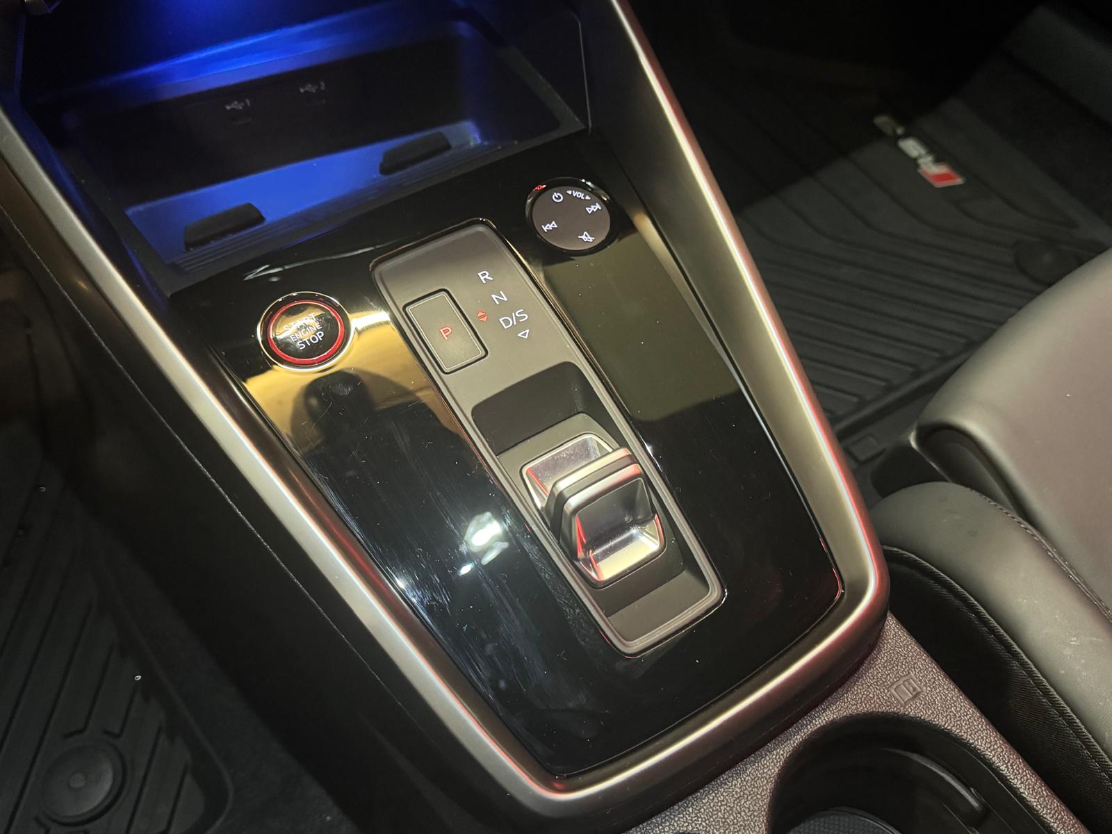 AUDI RS3 Sportback 2.5 TSI quattro S-tronic-image-26