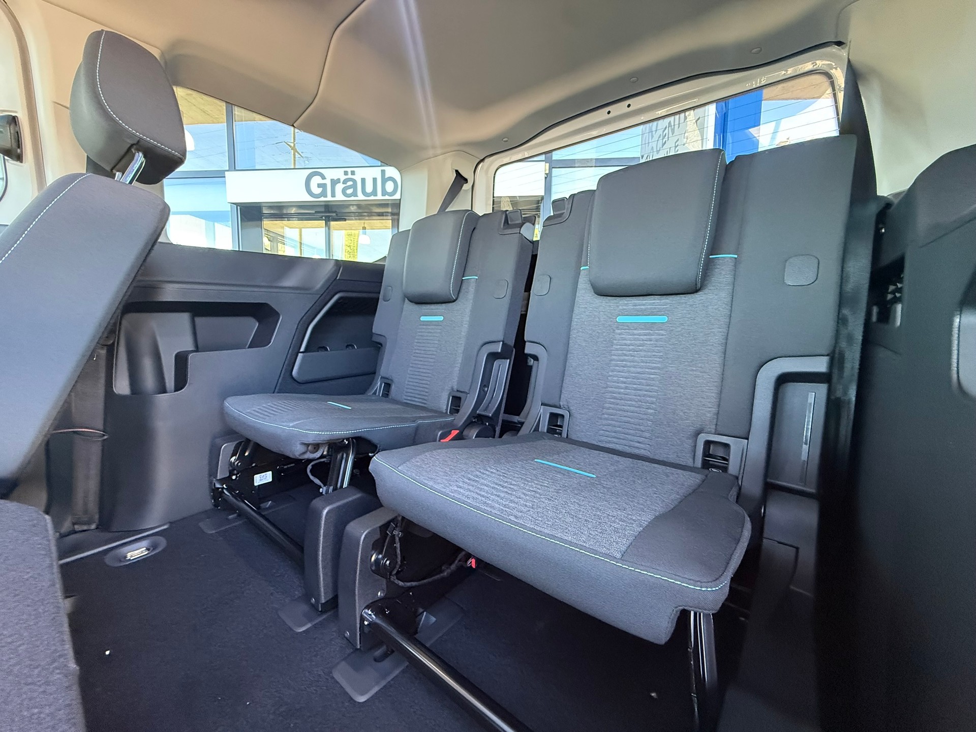 FORD Grand Tourneo Connect 2.0 EcoBlue AWD Active-image-8
