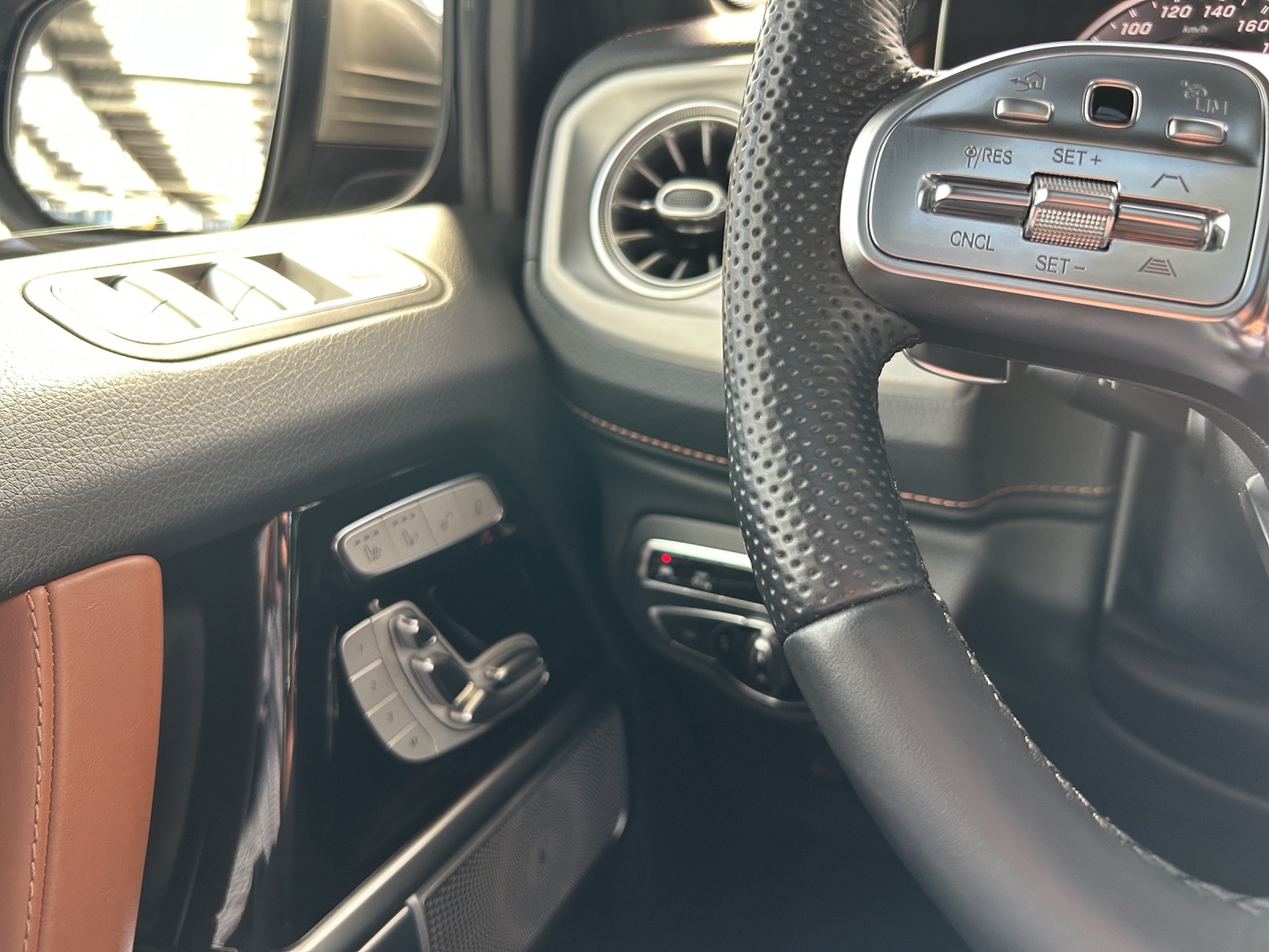 MERCEDES-BENZ G 63 AMG Speedshift Plus G-Tronic-image-12