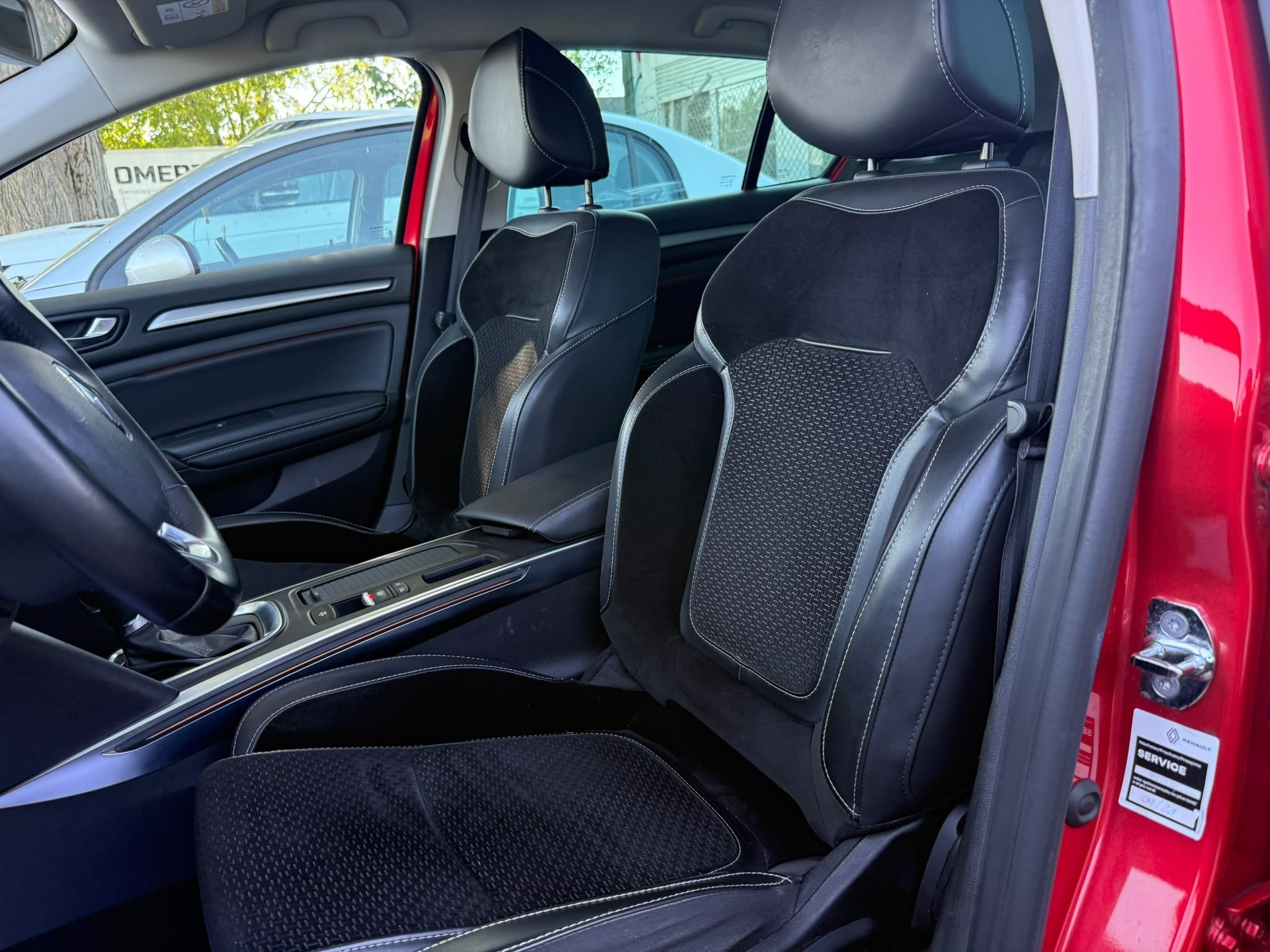 RENAULT Mégane Grandtour 1.3 16V Turbo Business EDC-image-11