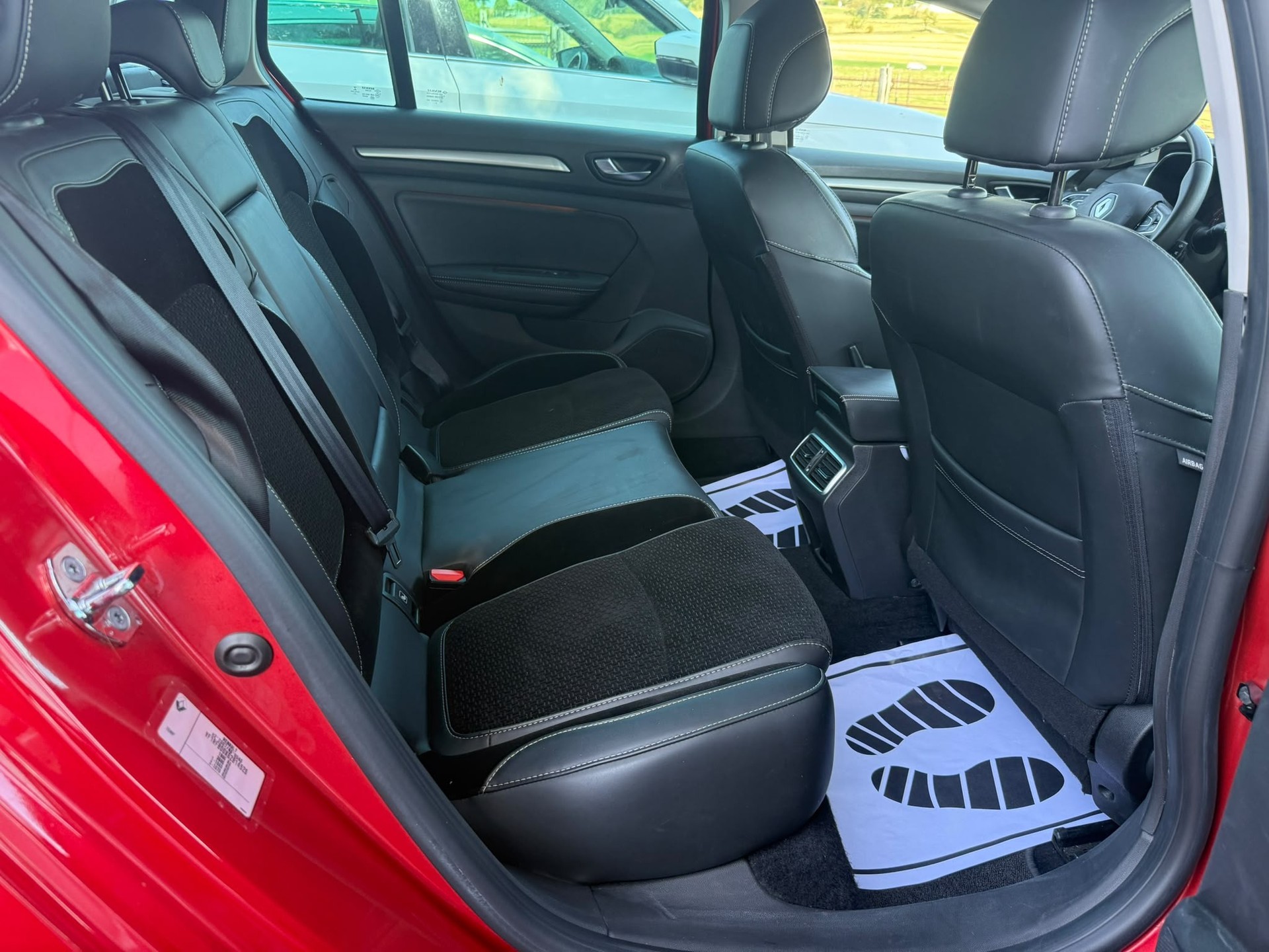 RENAULT Mégane Grandtour 1.3 16V Turbo Business EDC-image-12
