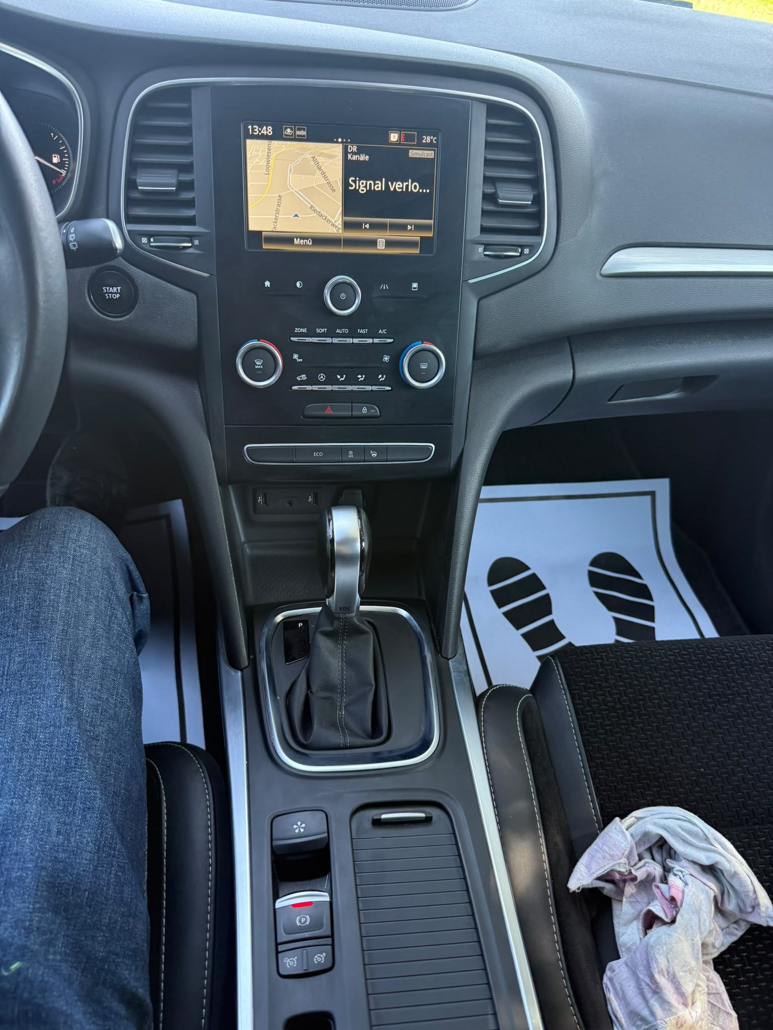 RENAULT Mégane Grandtour 1.3 16V Turbo Business EDC-image-15