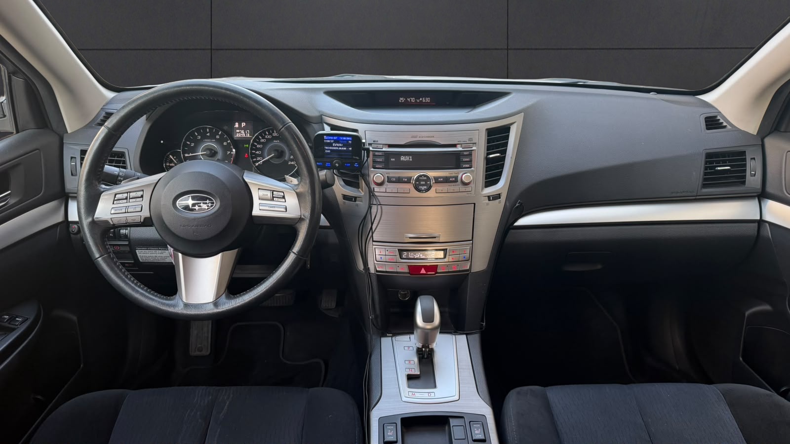 SUBARU Outback 2.5i Swiss AWD Lineartronic-image-13
