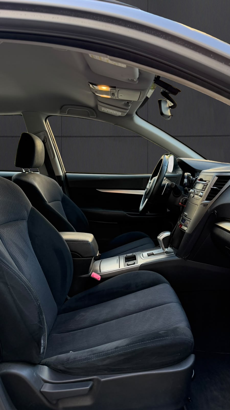 SUBARU Outback 2.5i Swiss AWD Lineartronic-image-9