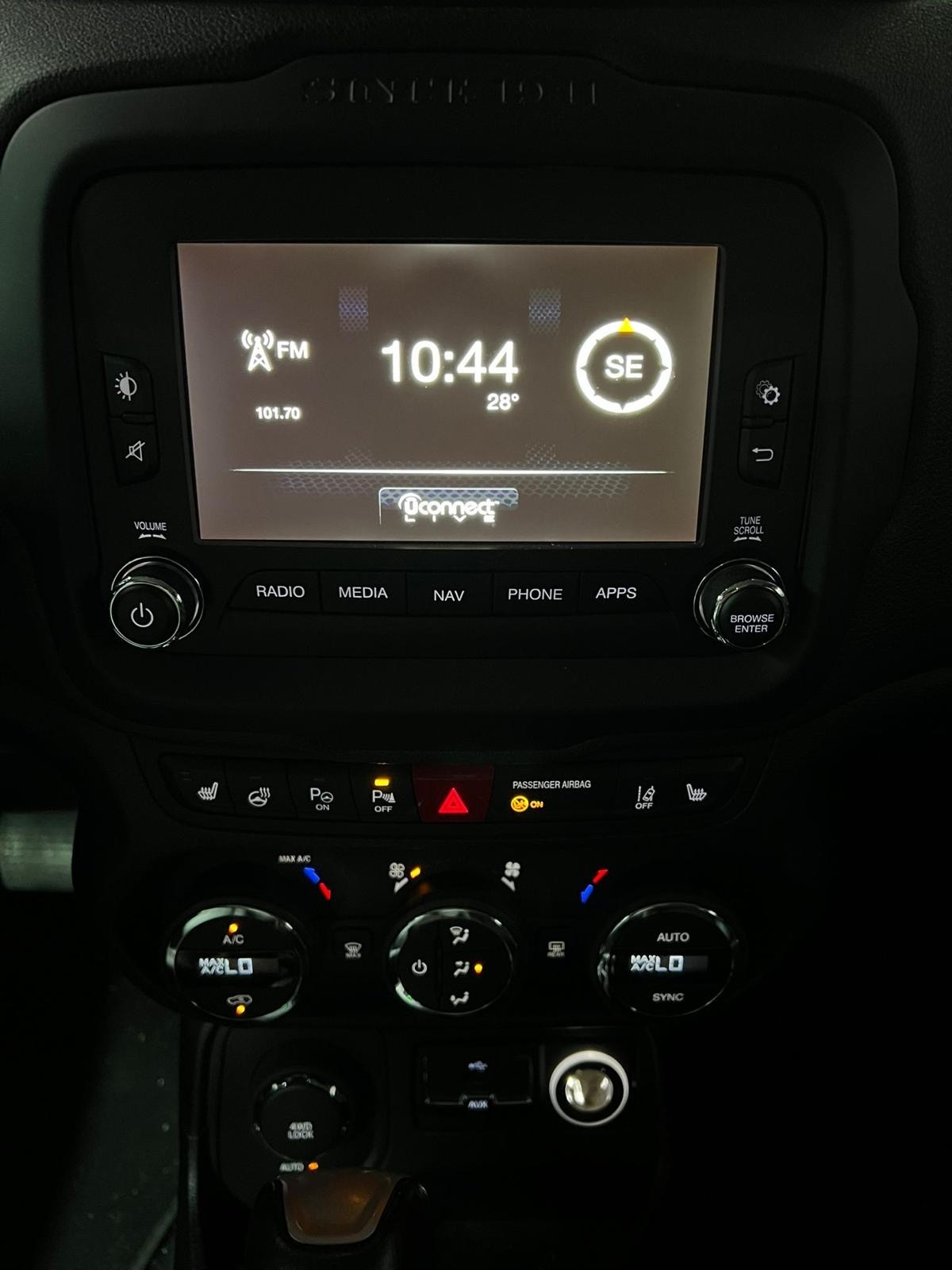 JEEP Renegade 1.4 Turbo Limited AWD-image-20