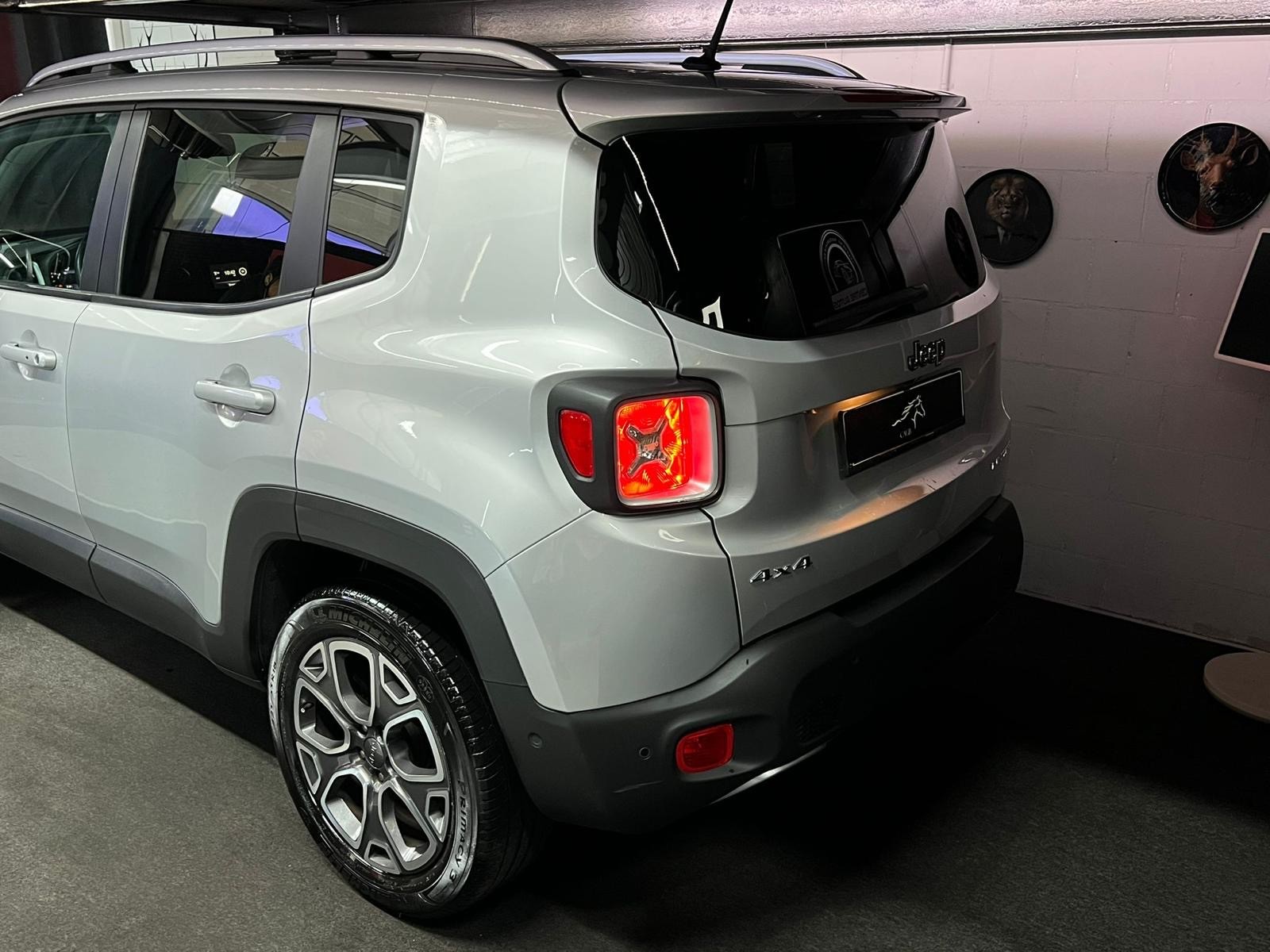 JEEP Renegade 1.4 Turbo Limited AWD-image-4