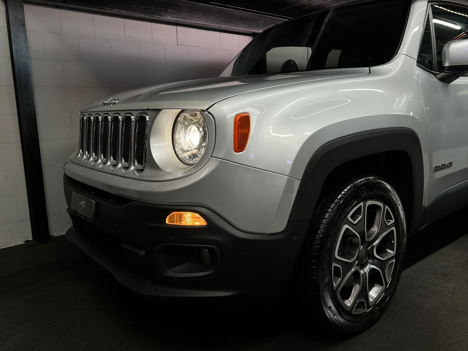 JEEP Renegade 1.4 Turbo Limited AWD-image-6