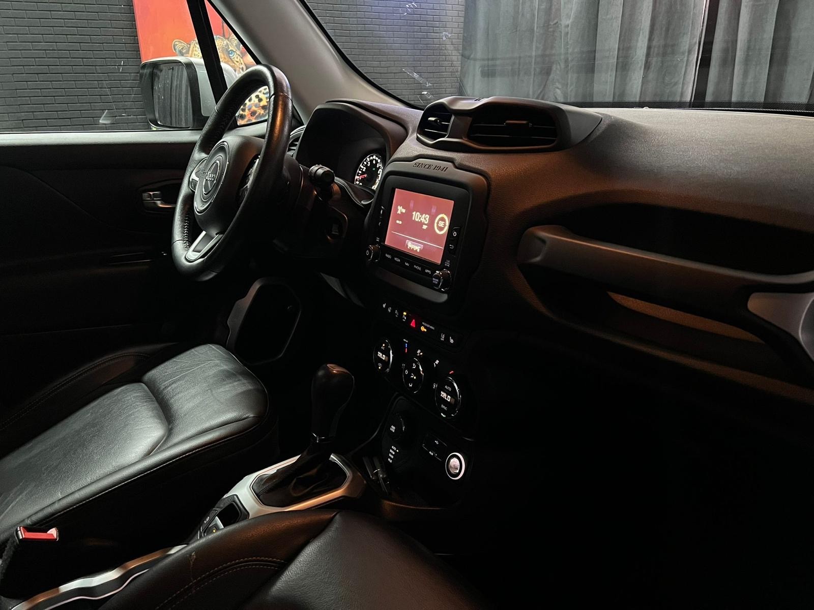 JEEP Renegade 1.4 Turbo Limited AWD-image-10