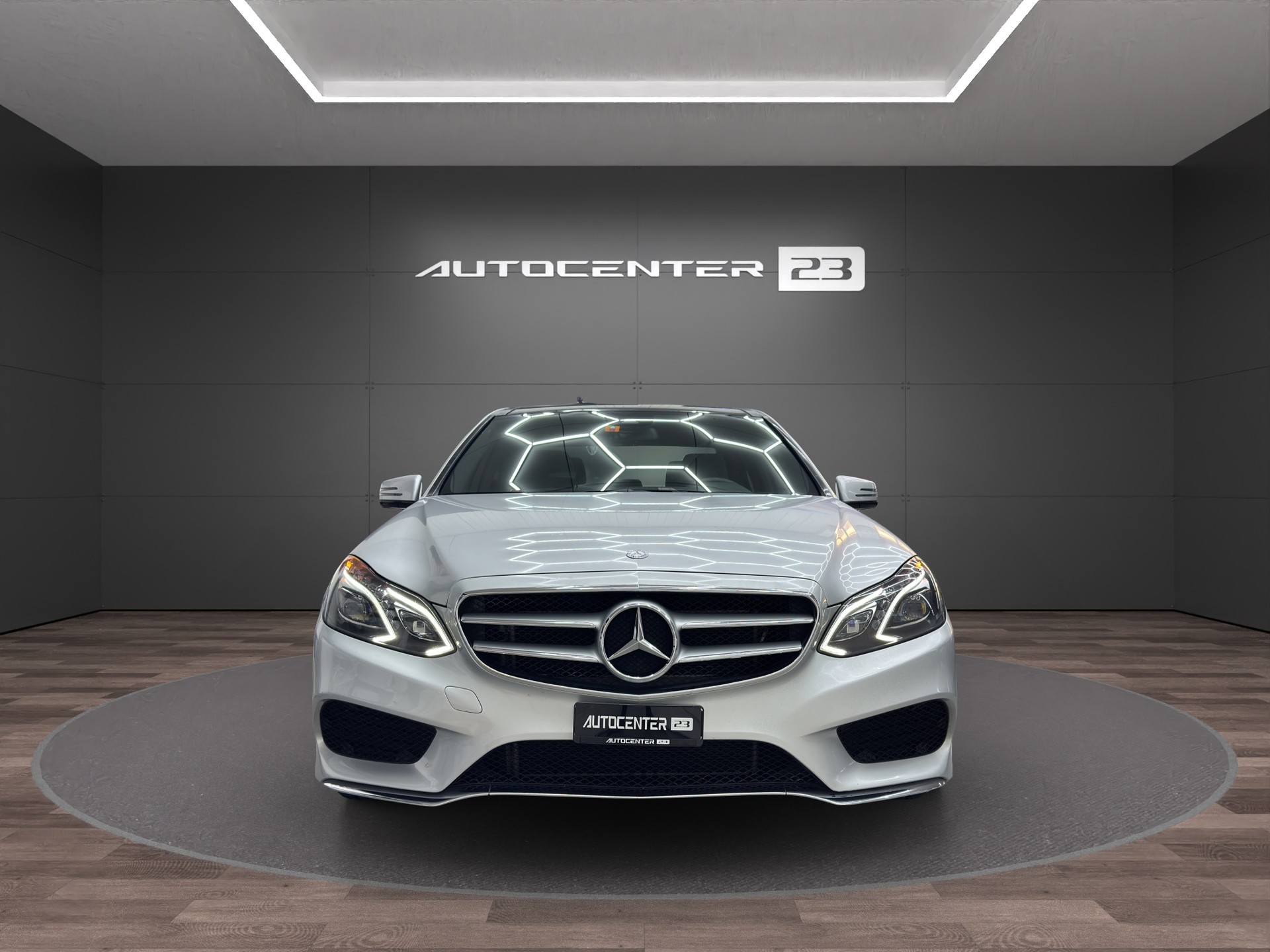 MERCEDES-BENZ E 400 Avantgarde 4Matic 7G-Tronic-image-7